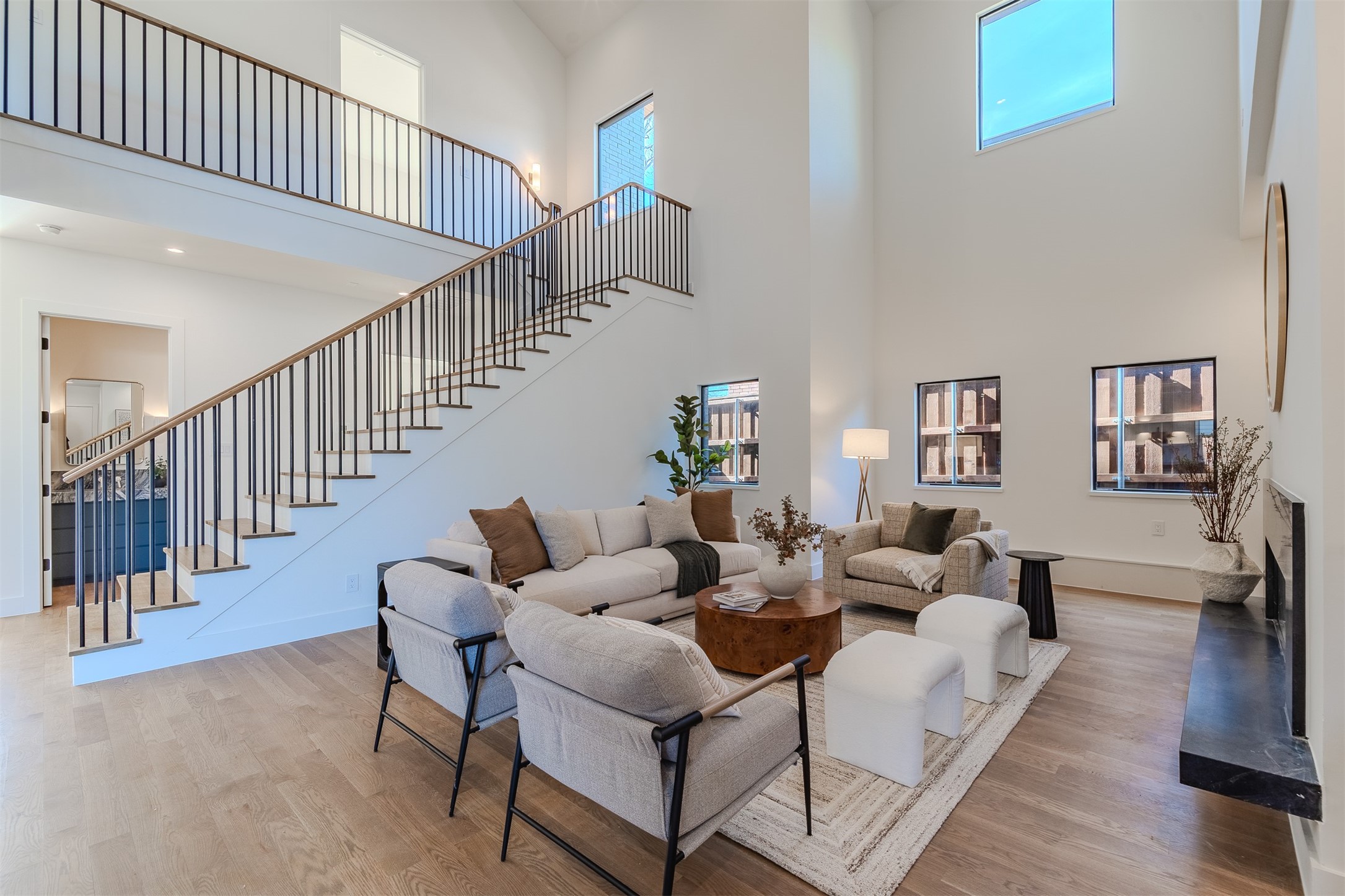 7115 Casa Loma Avenue