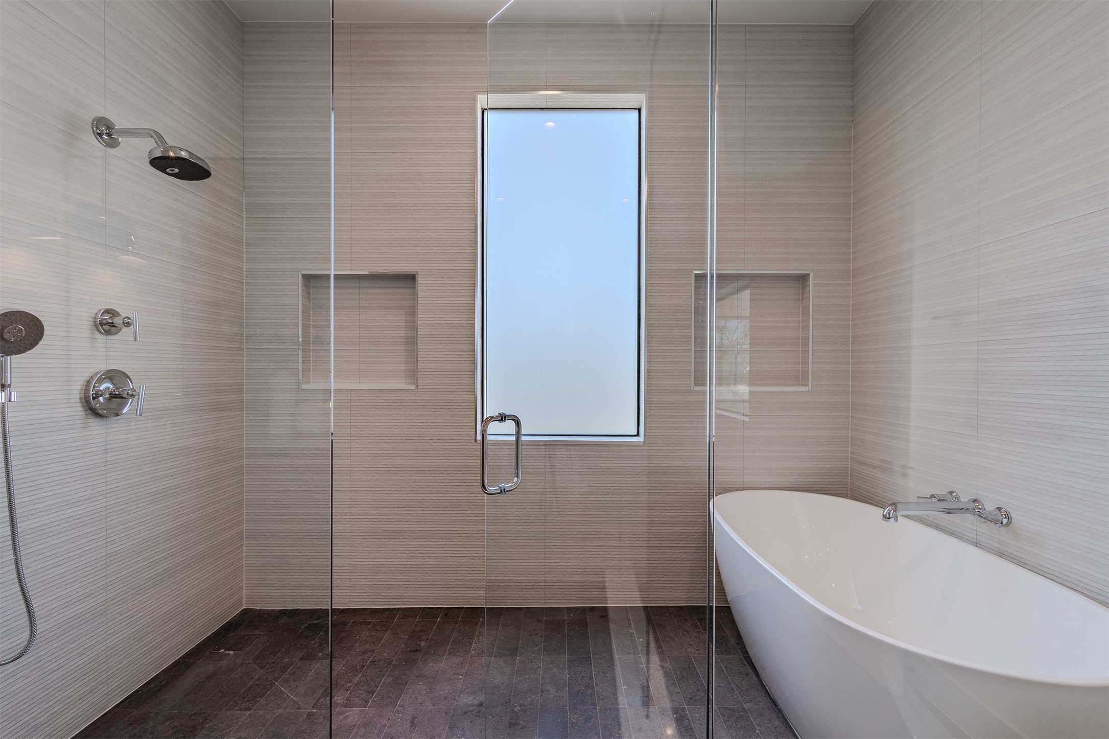 7115 Casa Loma Avenue