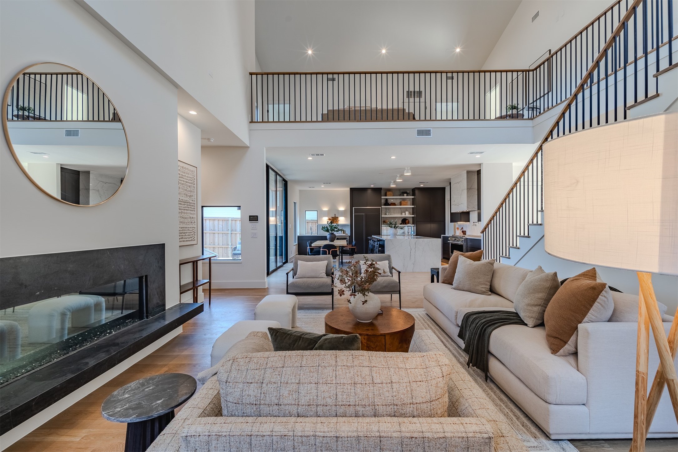 7115 Casa Loma Avenue