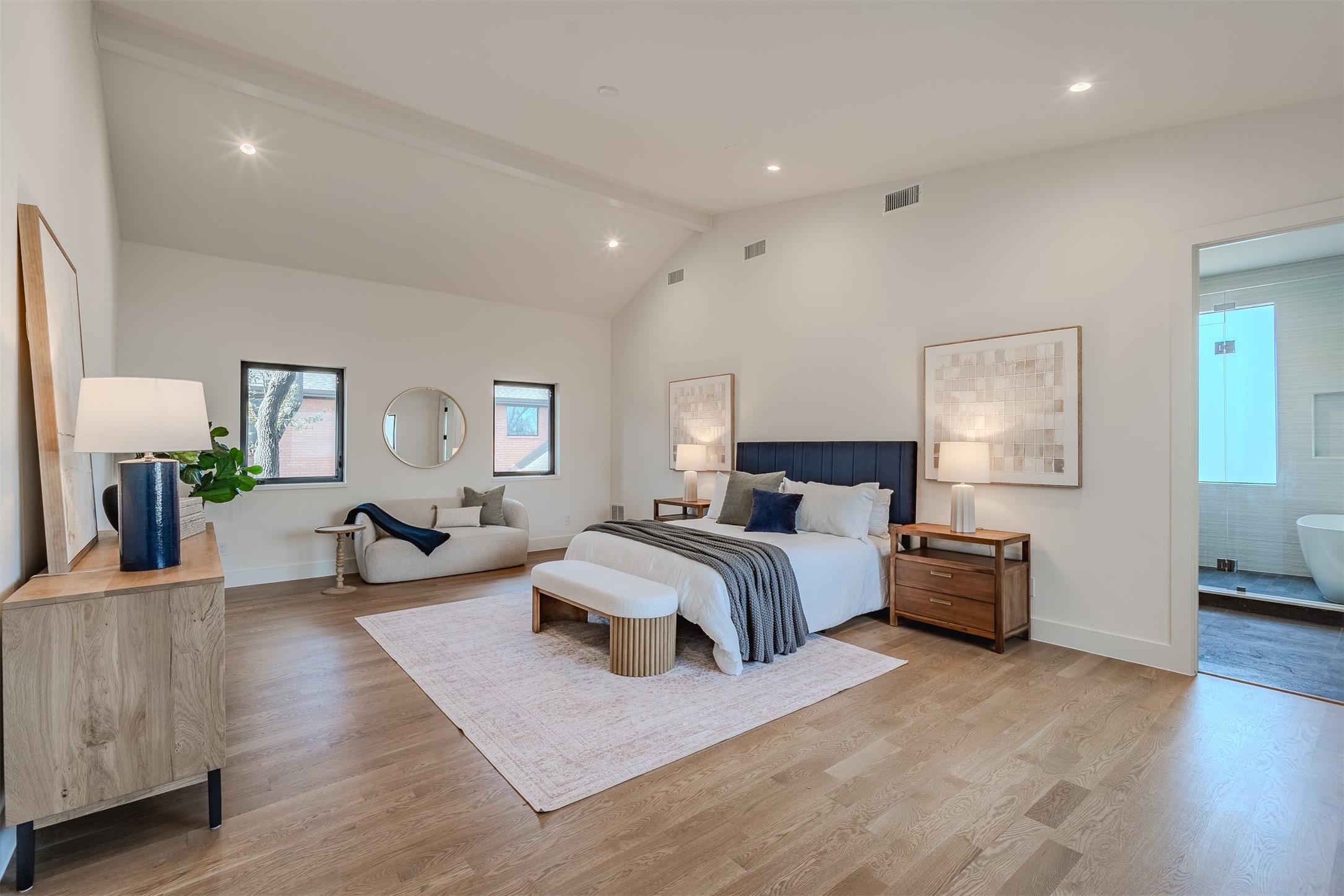 7115 Casa Loma Avenue