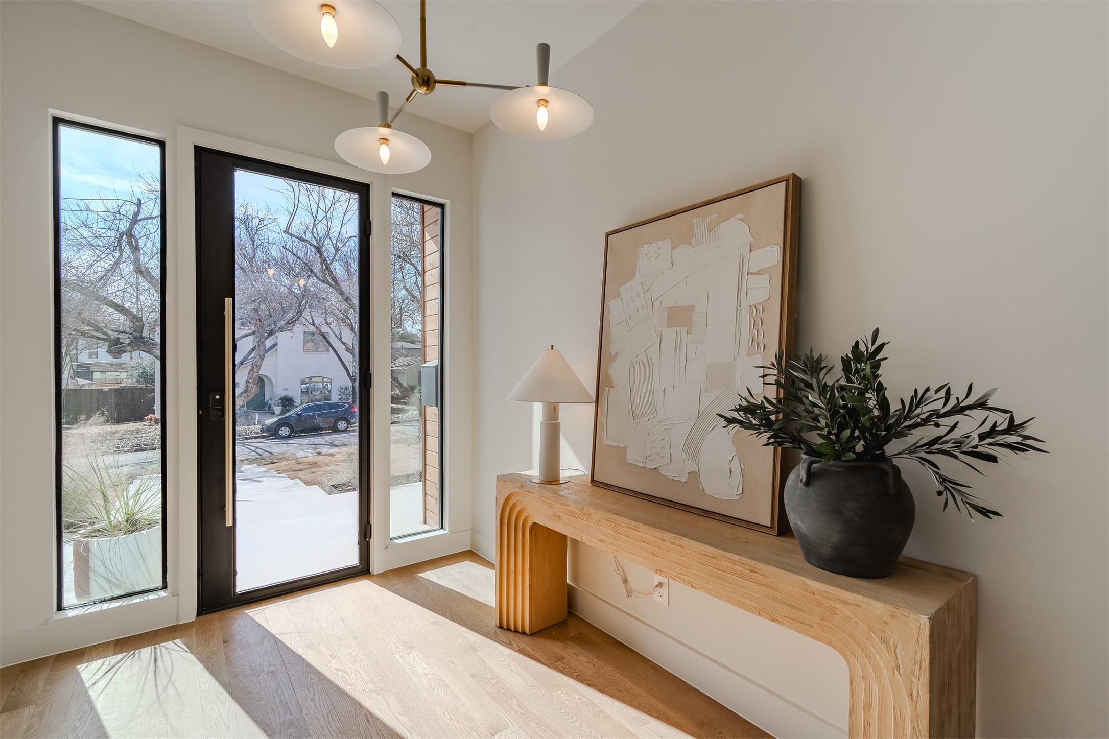 7115 Casa Loma Avenue