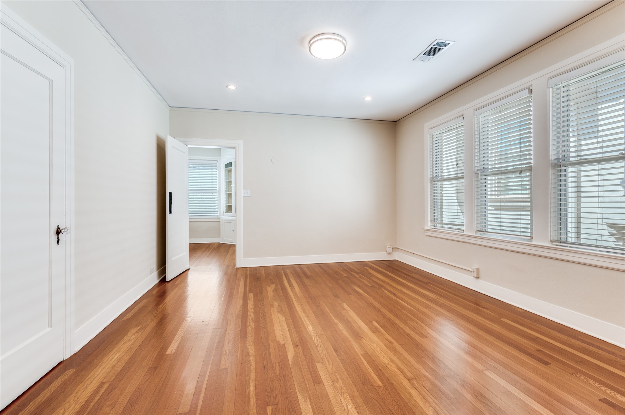 4144 Prescott Avenue