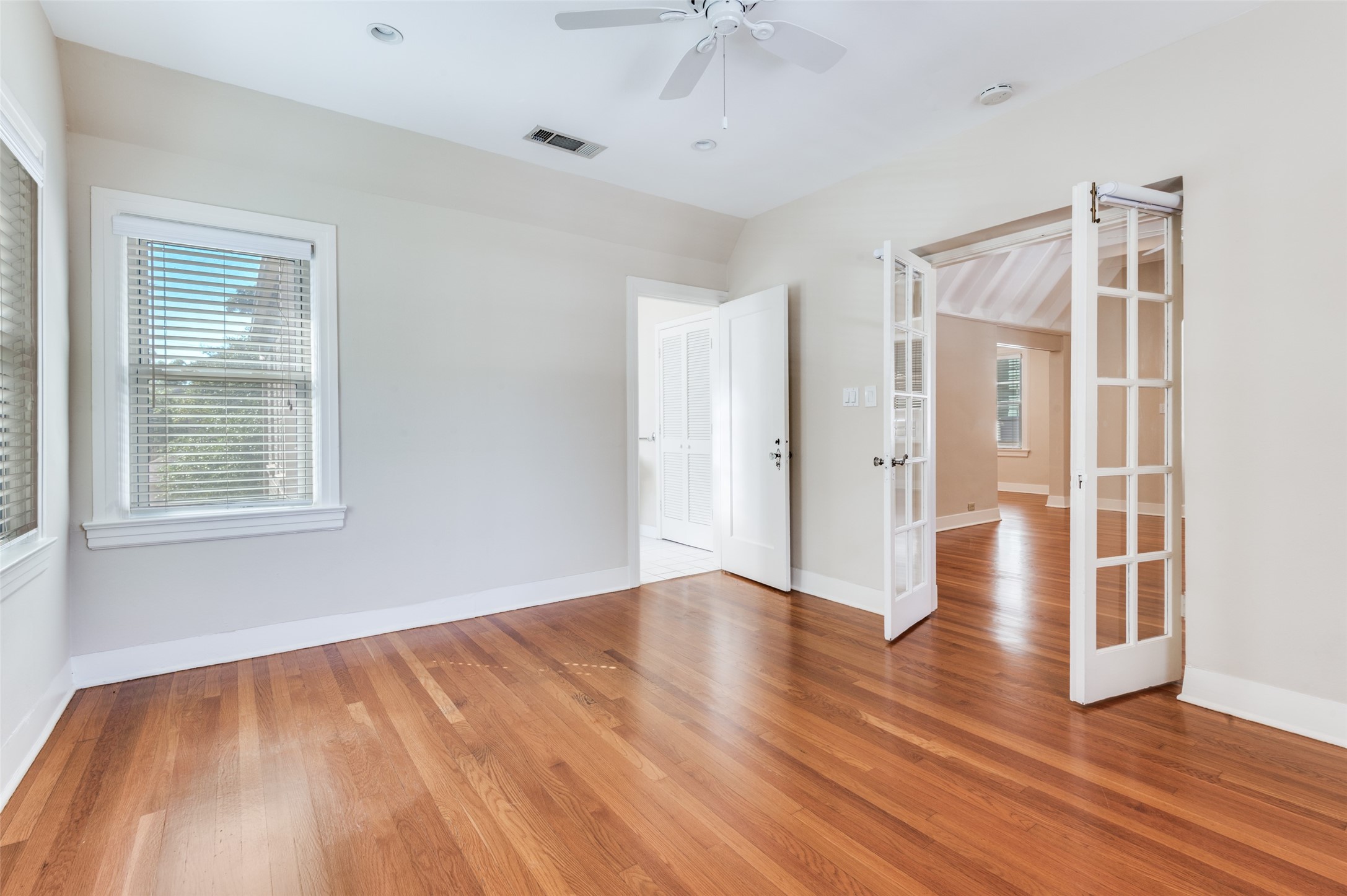 4144 Prescott Avenue