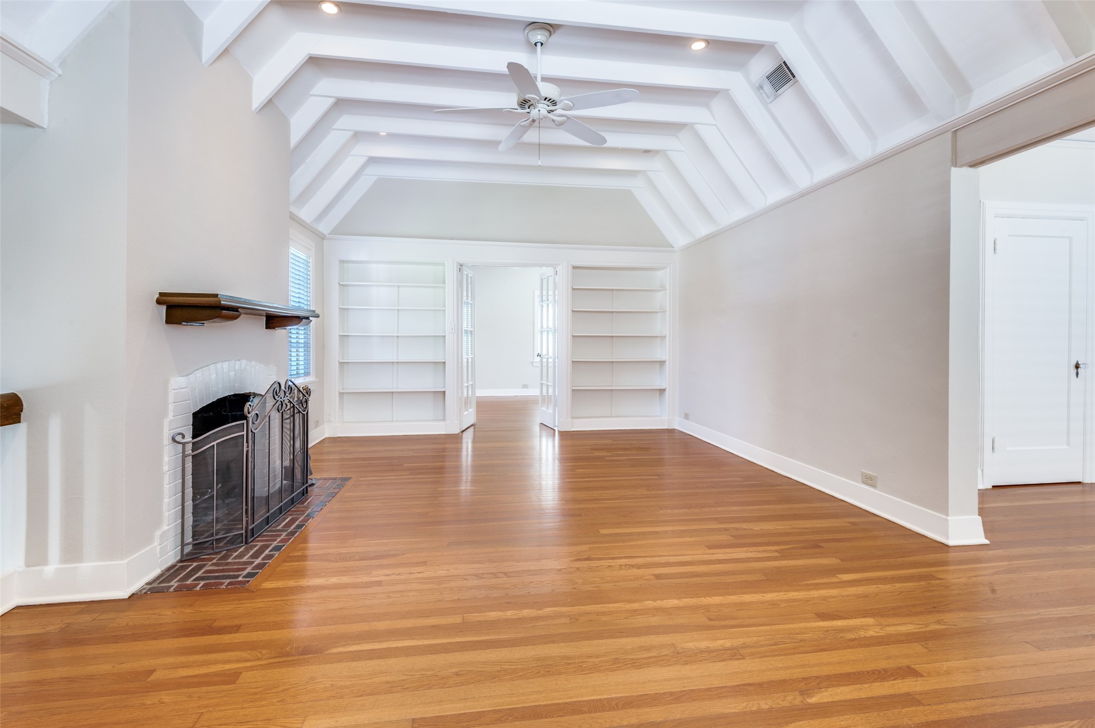 4144 Prescott Avenue