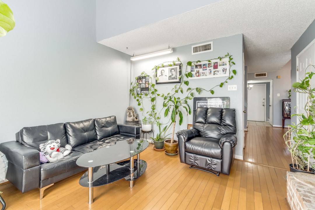 9617 Walnut Street 4108