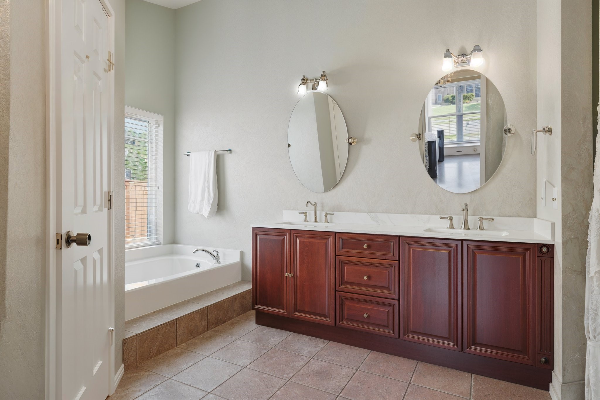 1338 Saddleback Lane