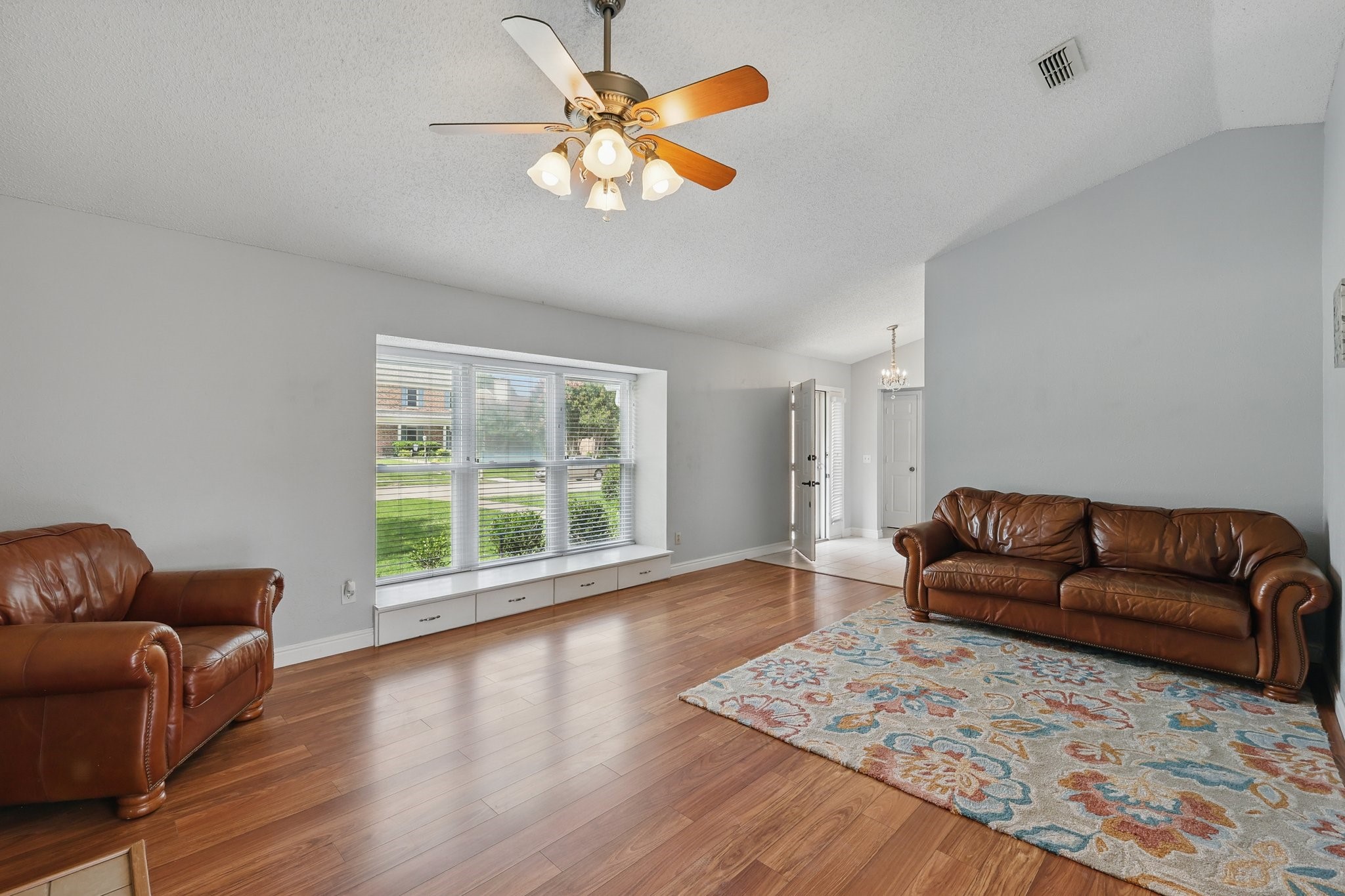 1338 Saddleback Lane
