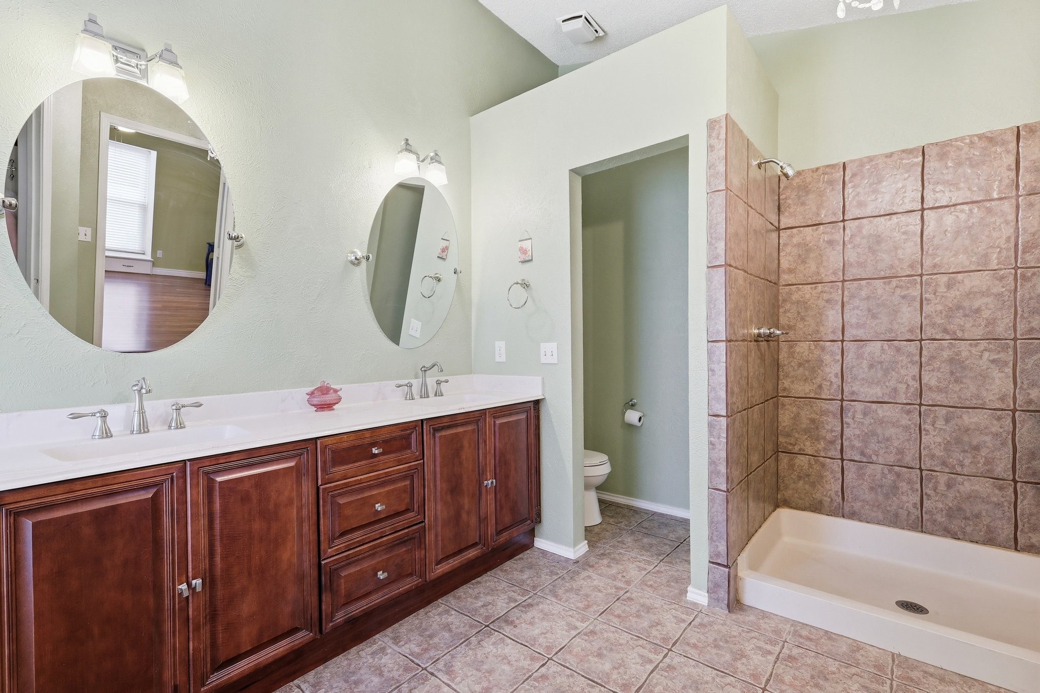 1338 Saddleback Lane