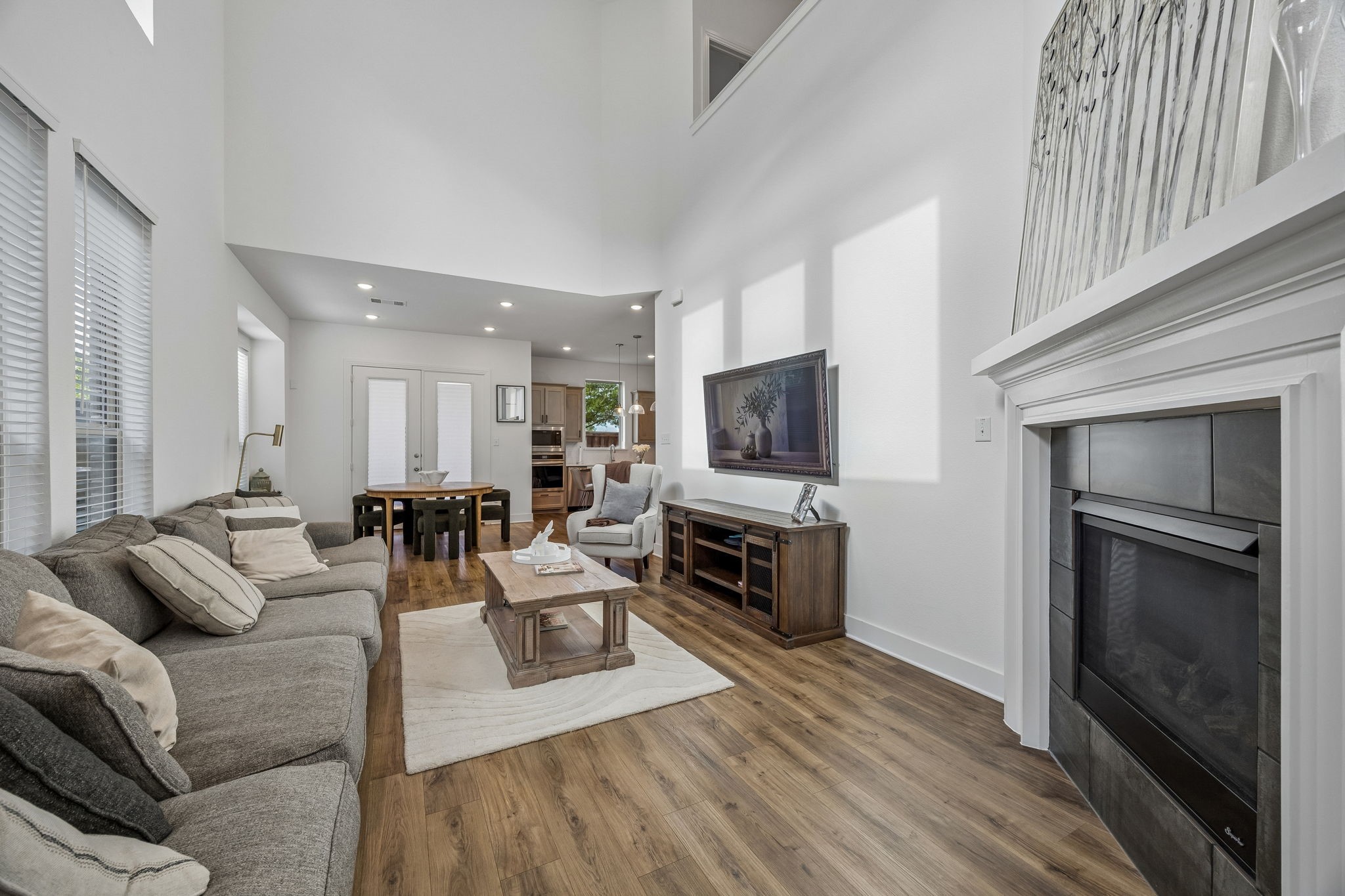 1133 Queensdown Way