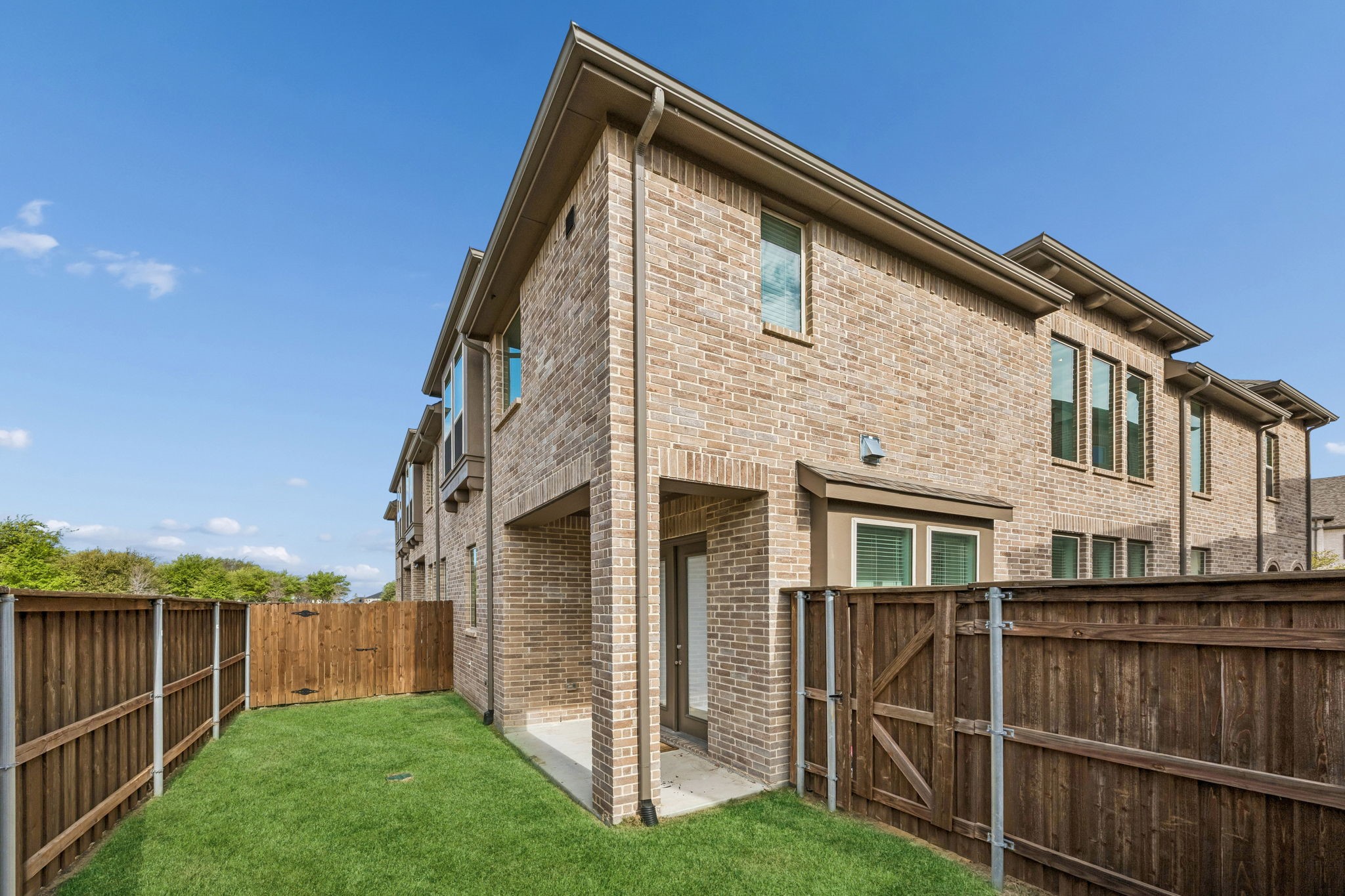 1133 Queensdown Way