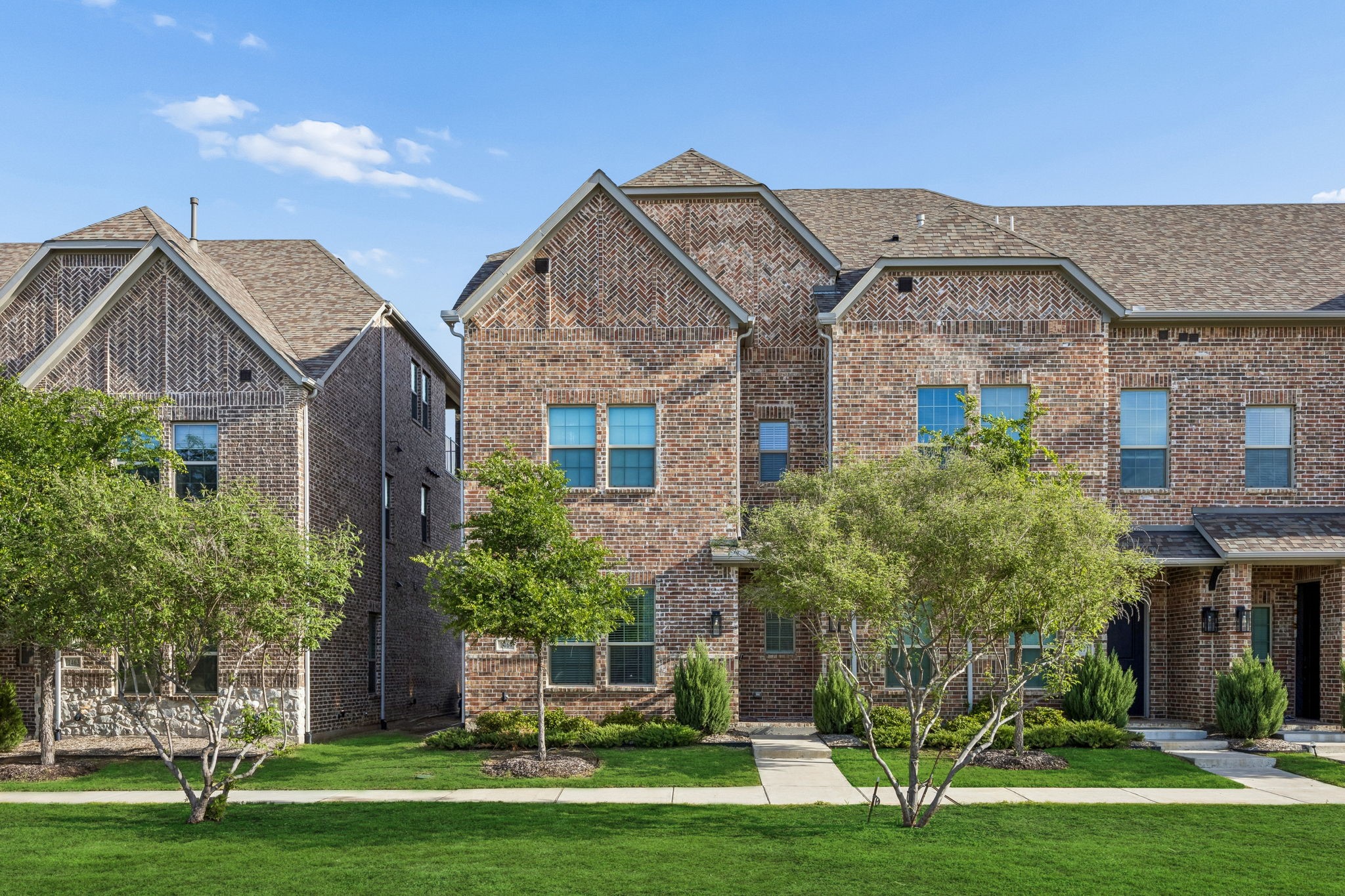 1467 Perrin Lane