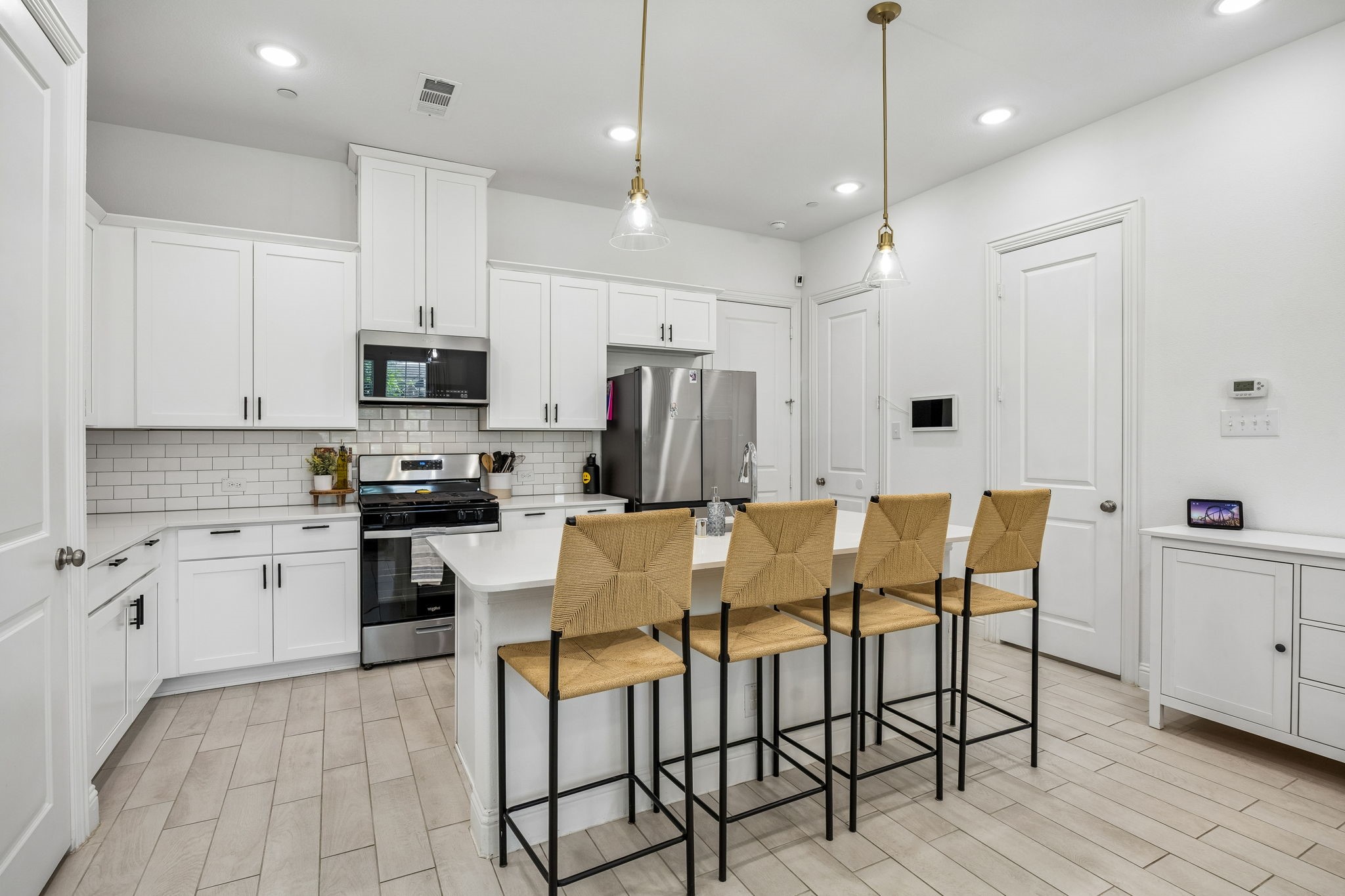 1467 Perrin Lane