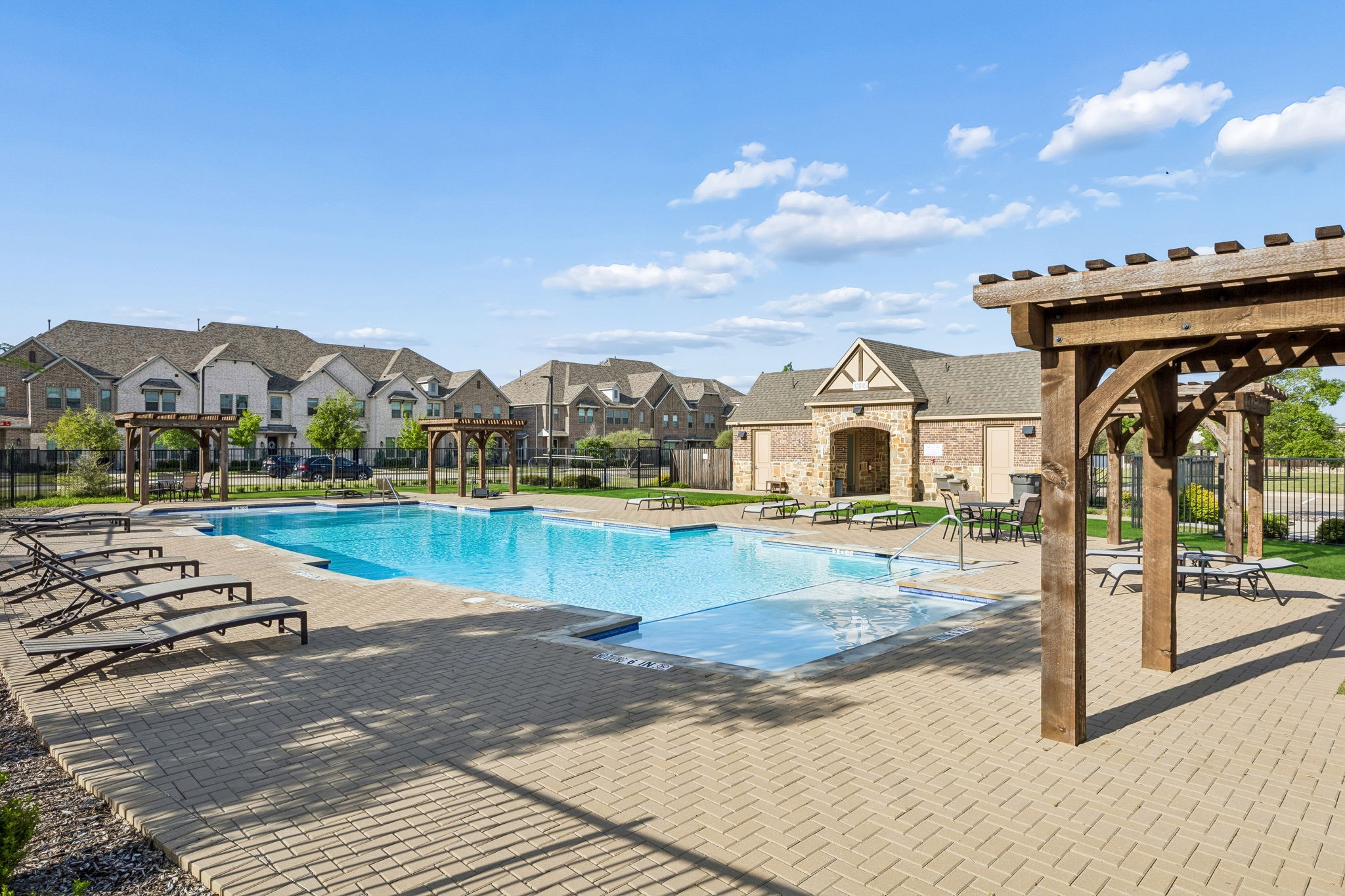 1467 Perrin Lane