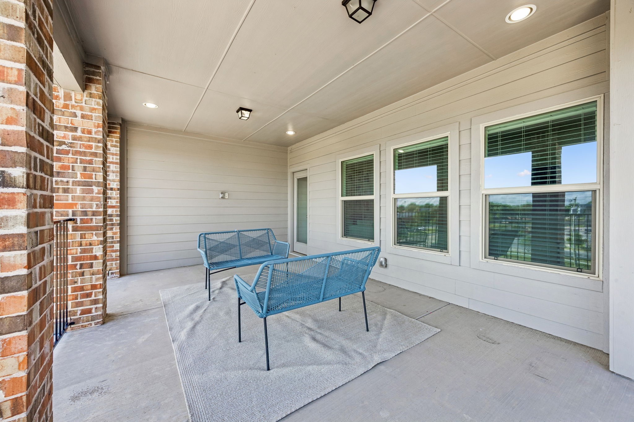 1467 Perrin Lane