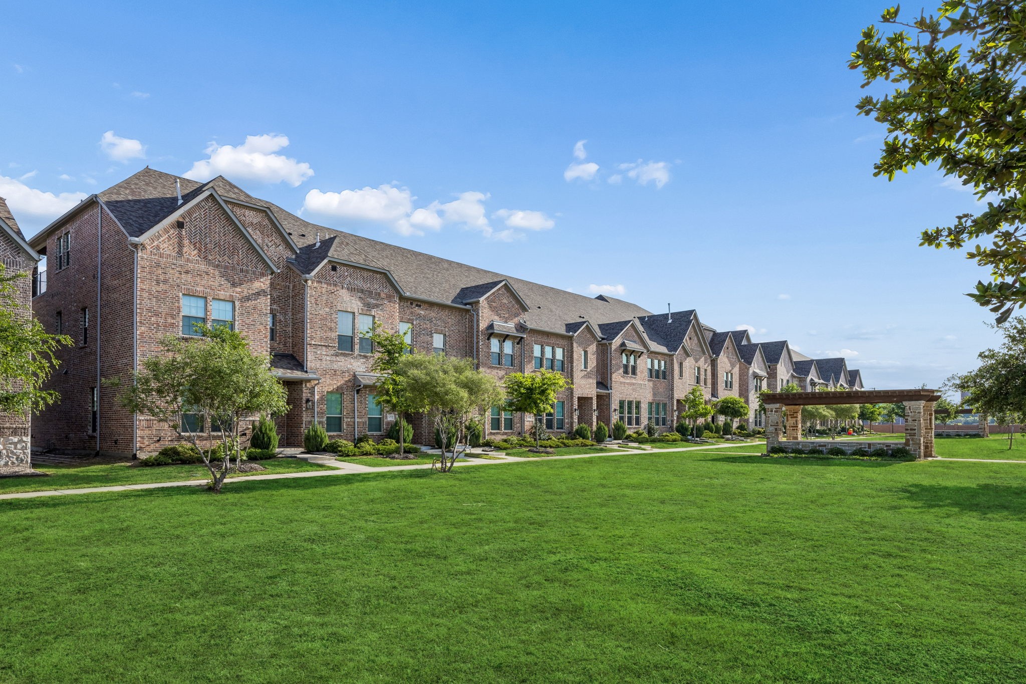 1467 Perrin Lane