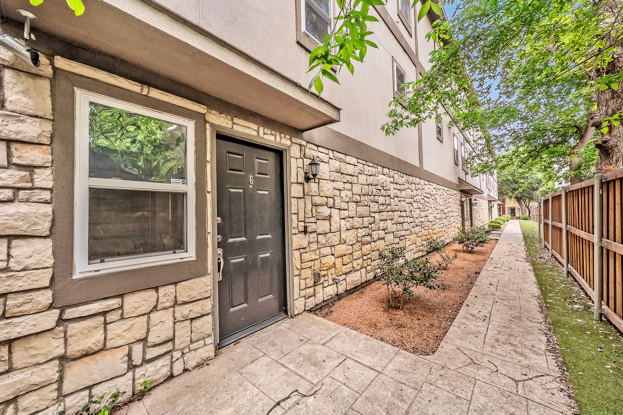 4110 Mckinney Avenue