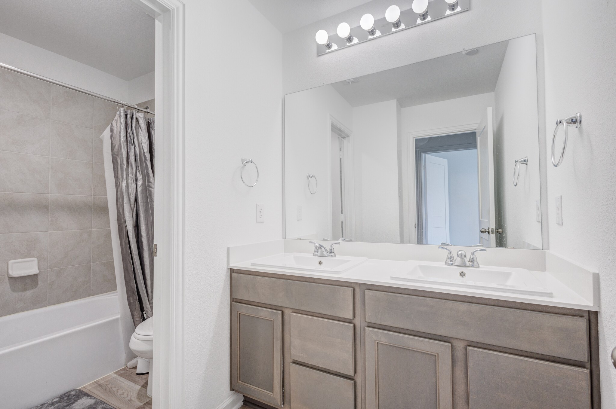 3720 Star Mesa Street 13