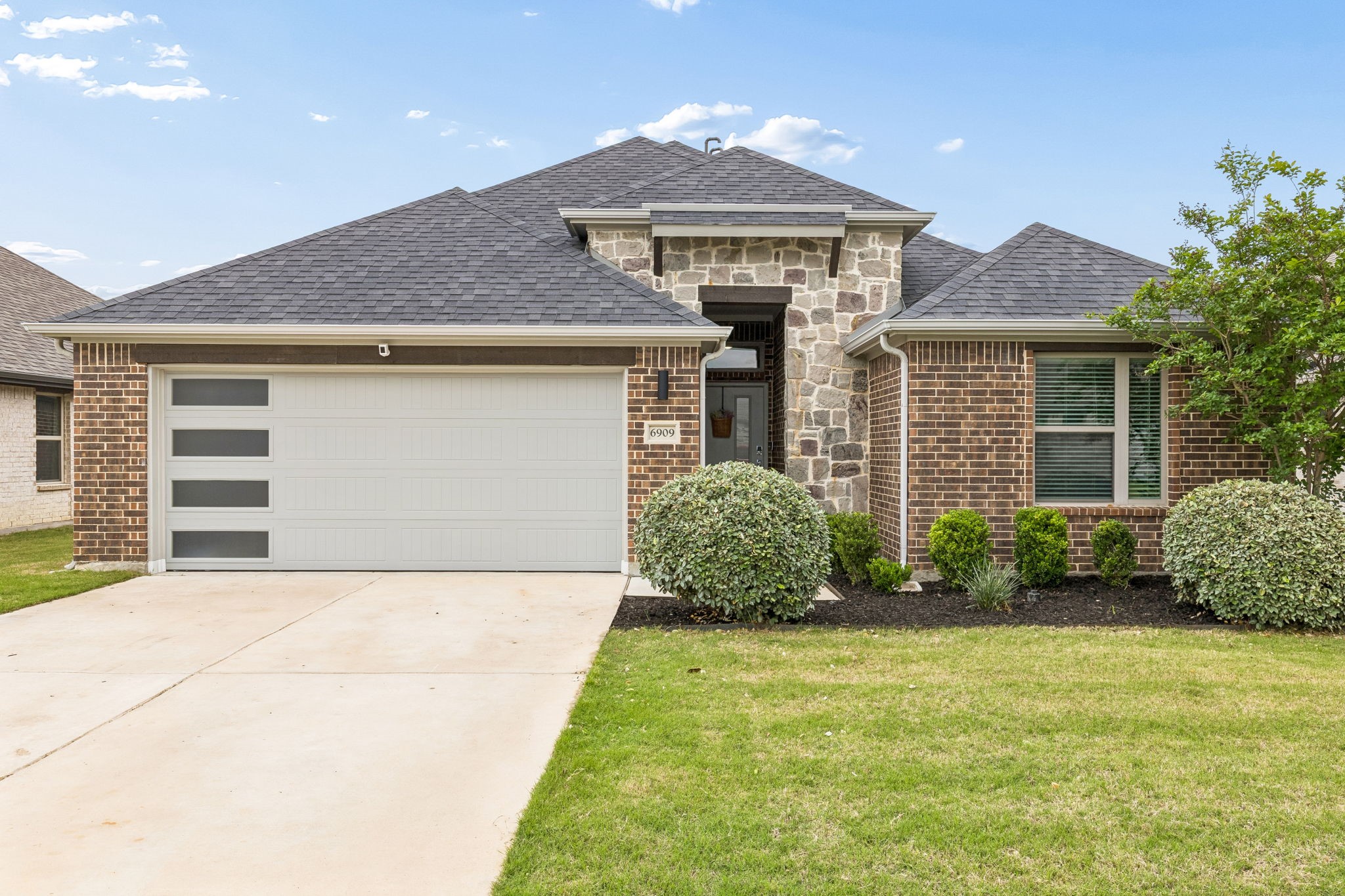 6909 Lilac Drive