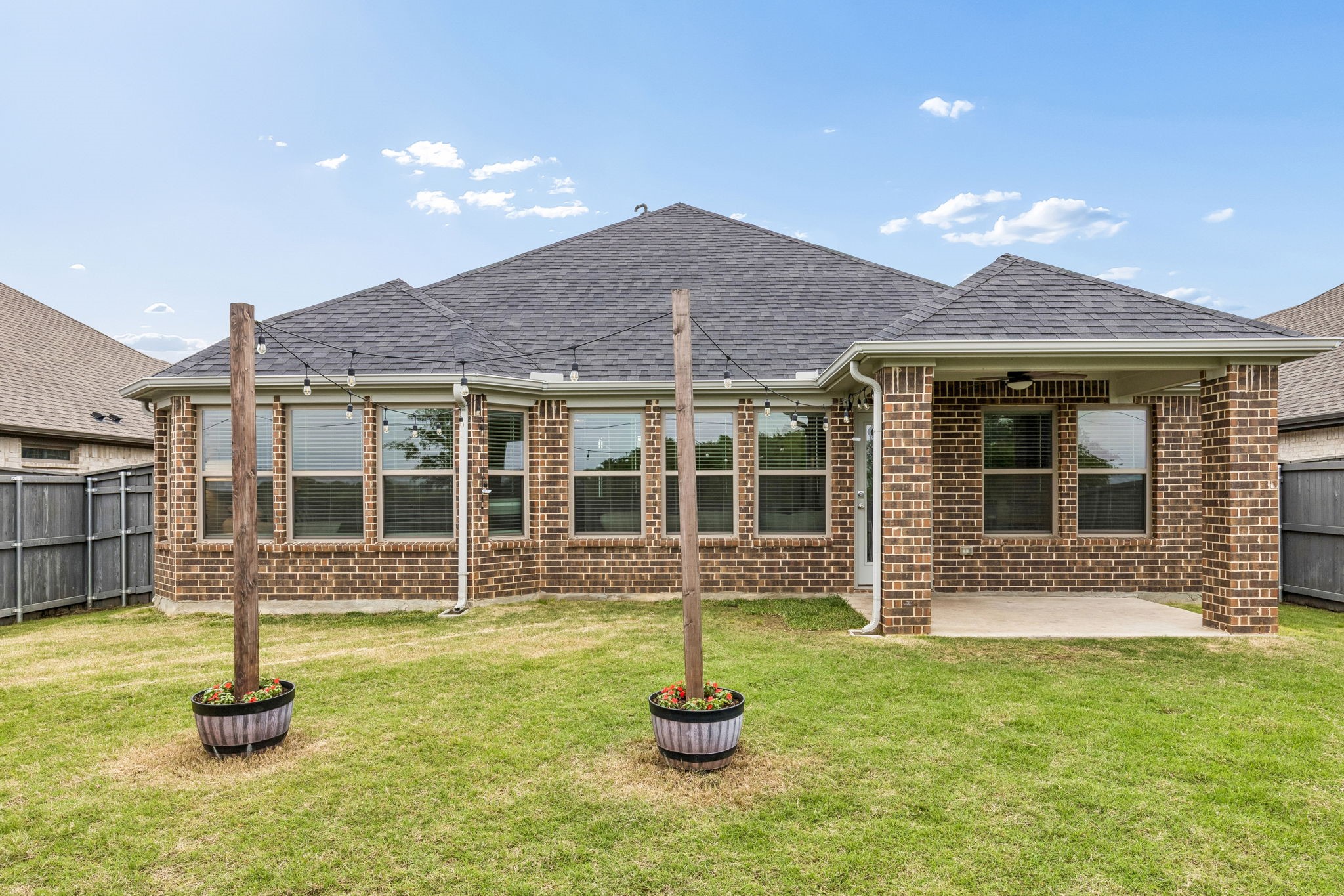 6909 Lilac Drive