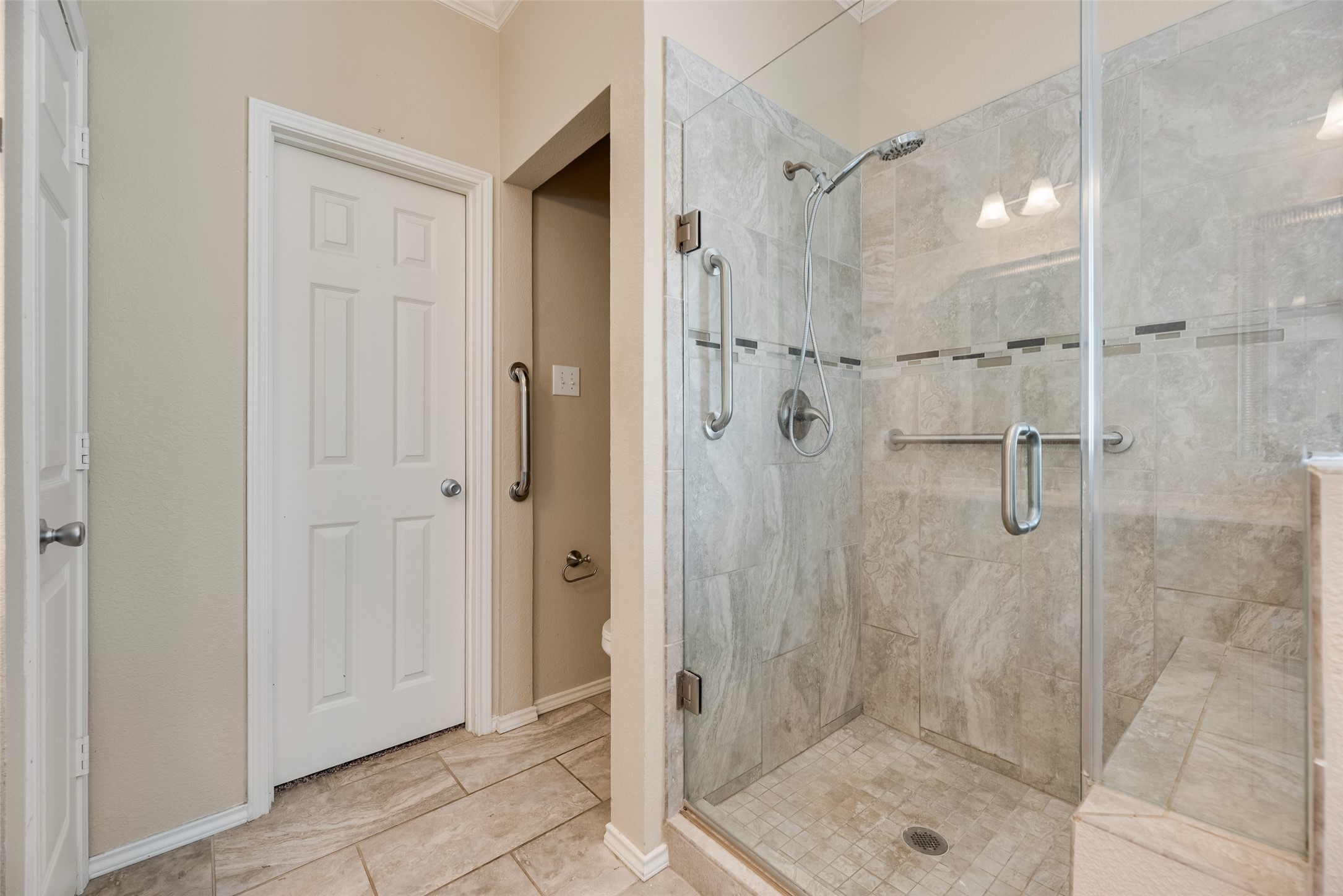 2240 Garden Crest Drive