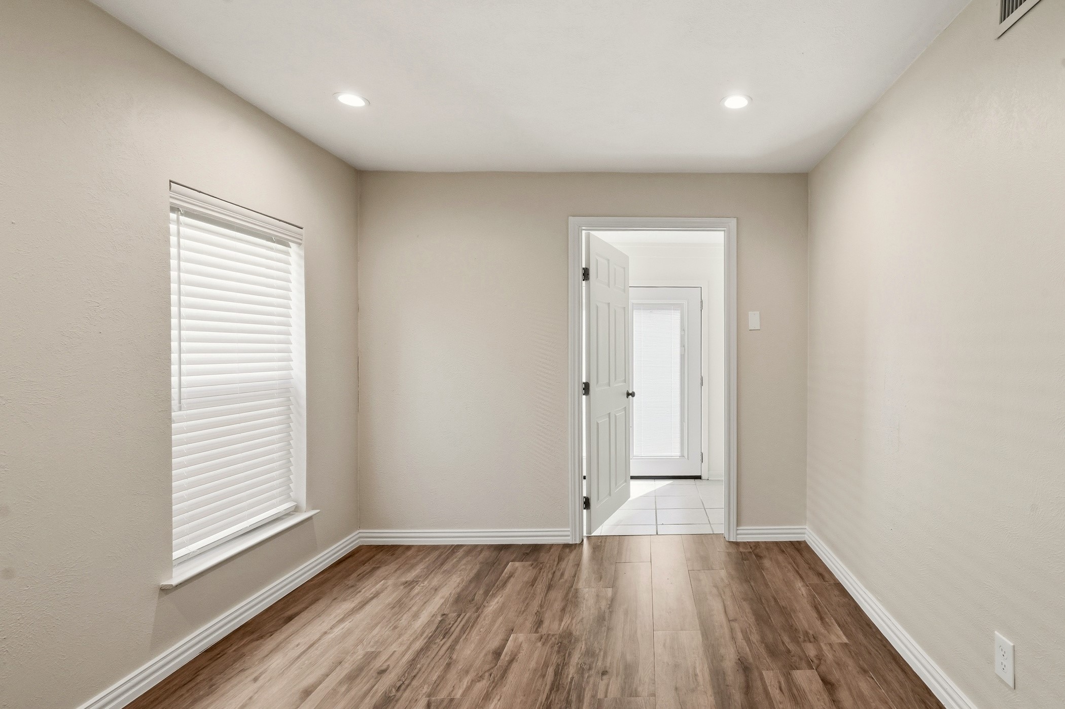 7354 Walling Lane