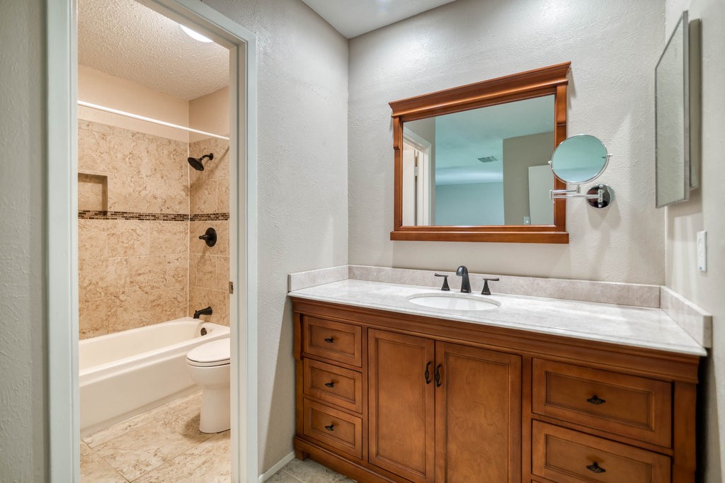 1817 Hemlock Drive