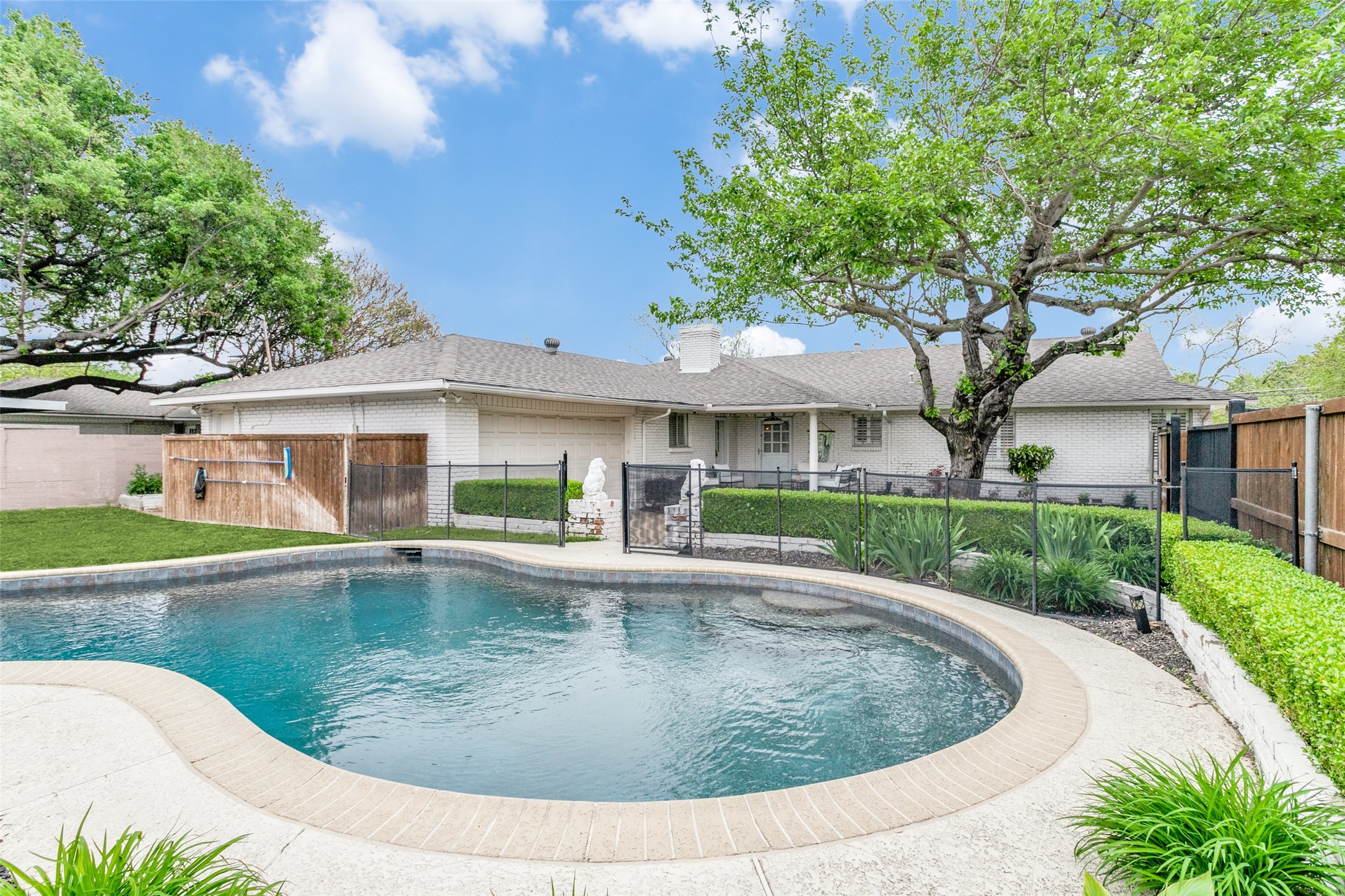 4805 Creighton Drive