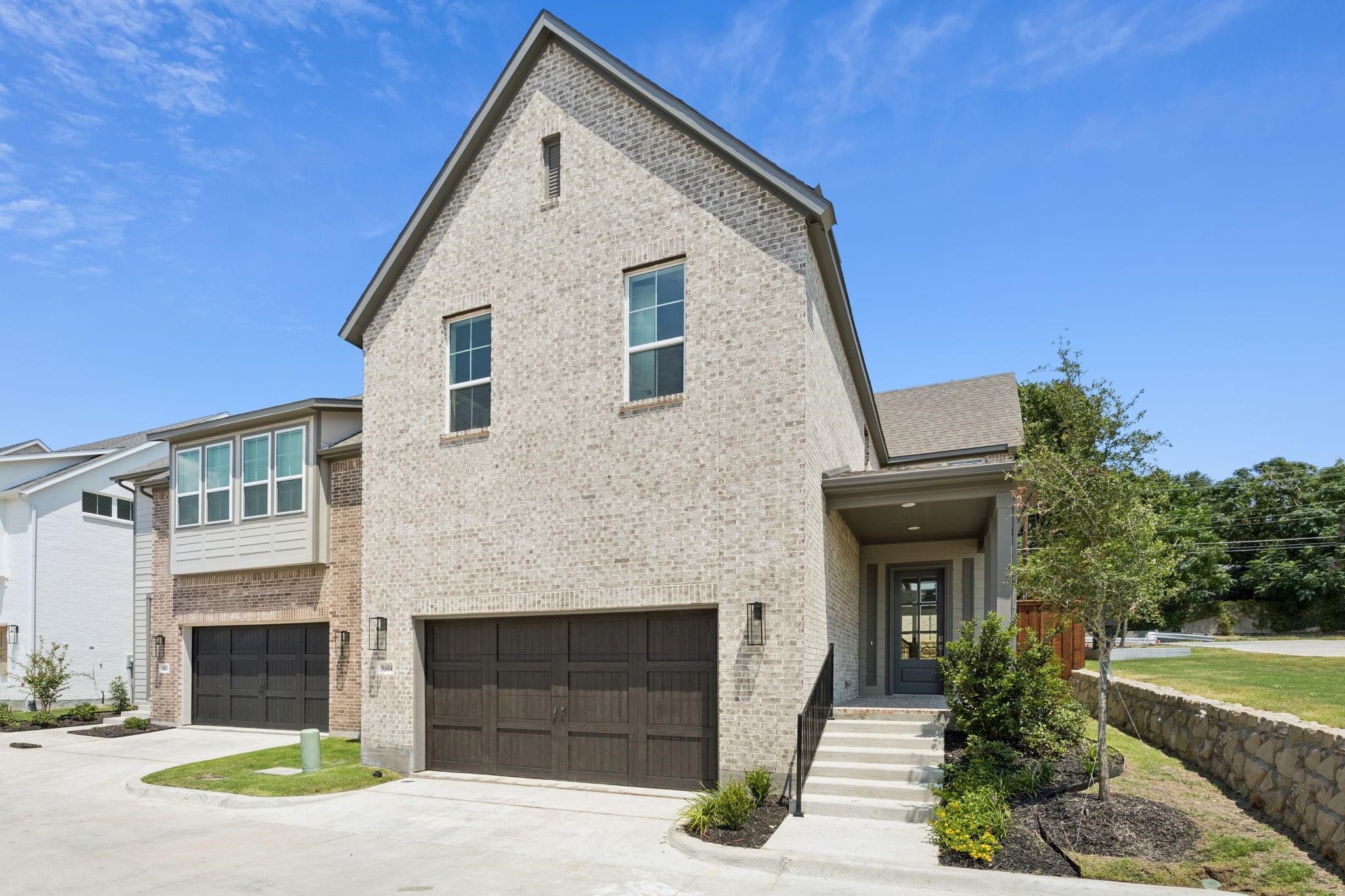 9676 Mav Lane