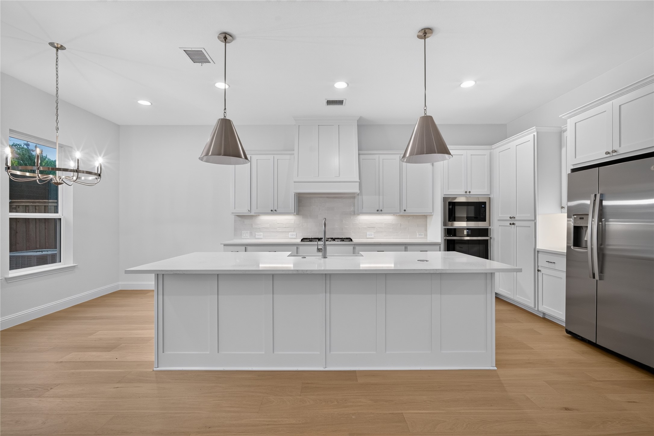 9676 Mav Lane