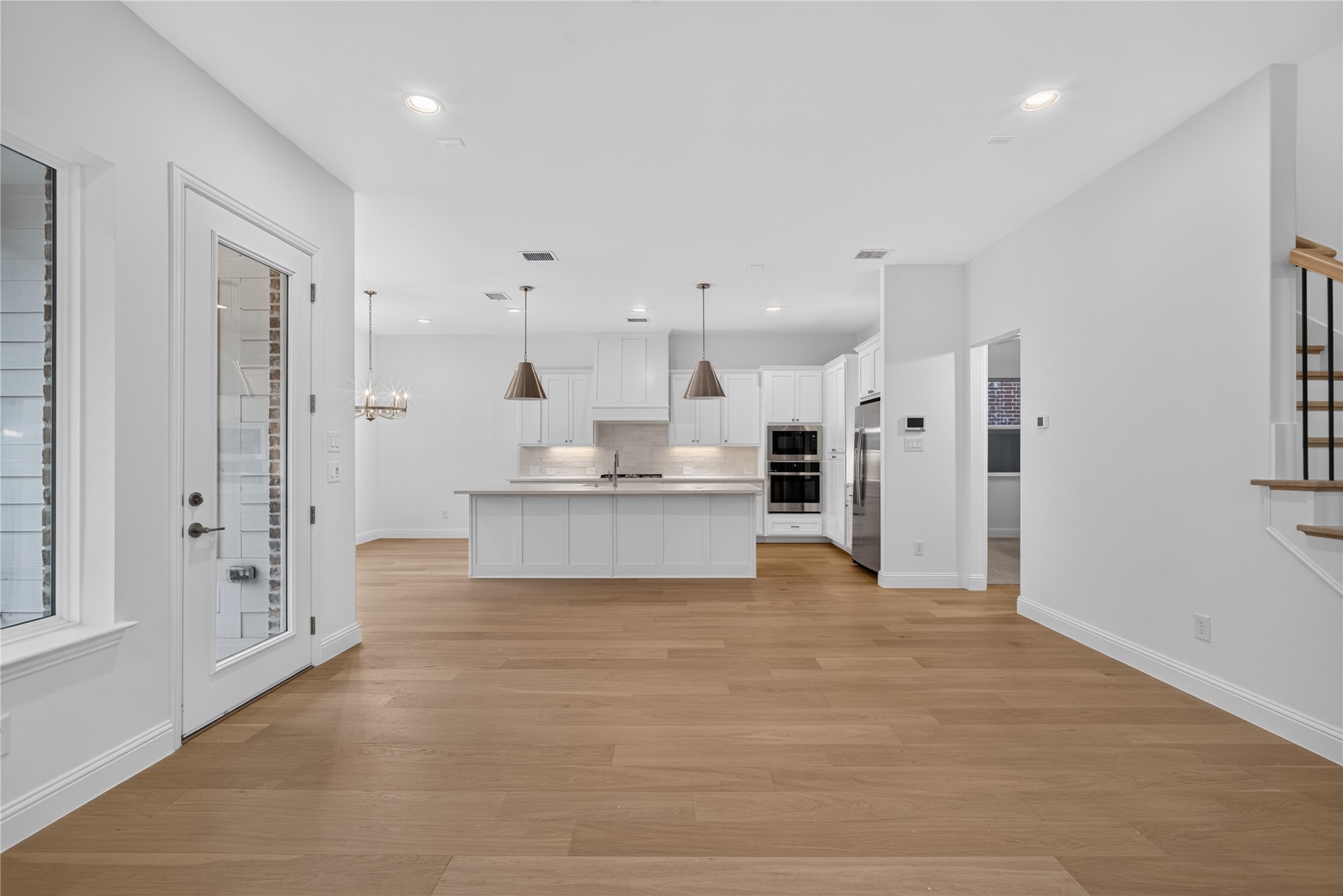 9676 Mav Lane