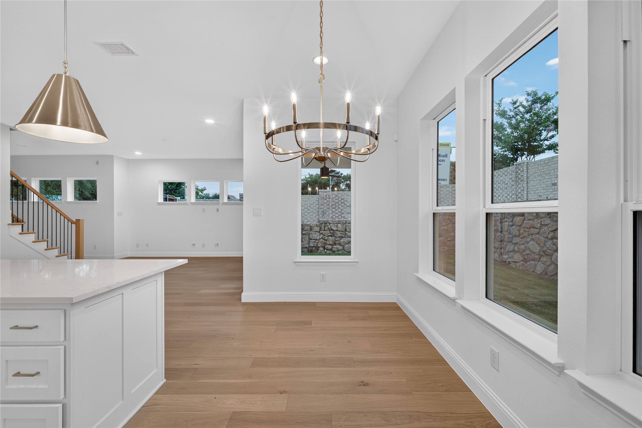 9676 Mav Lane