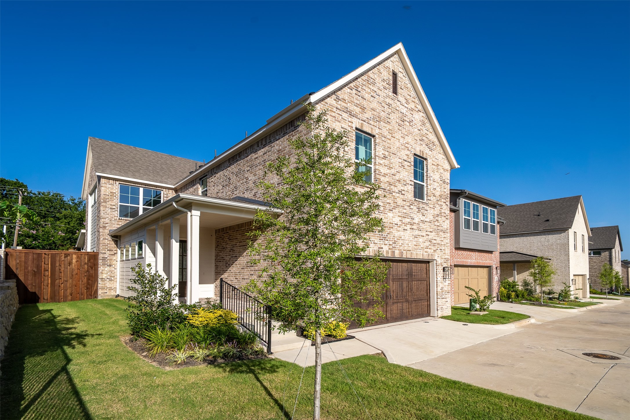 9676 Mav Lane