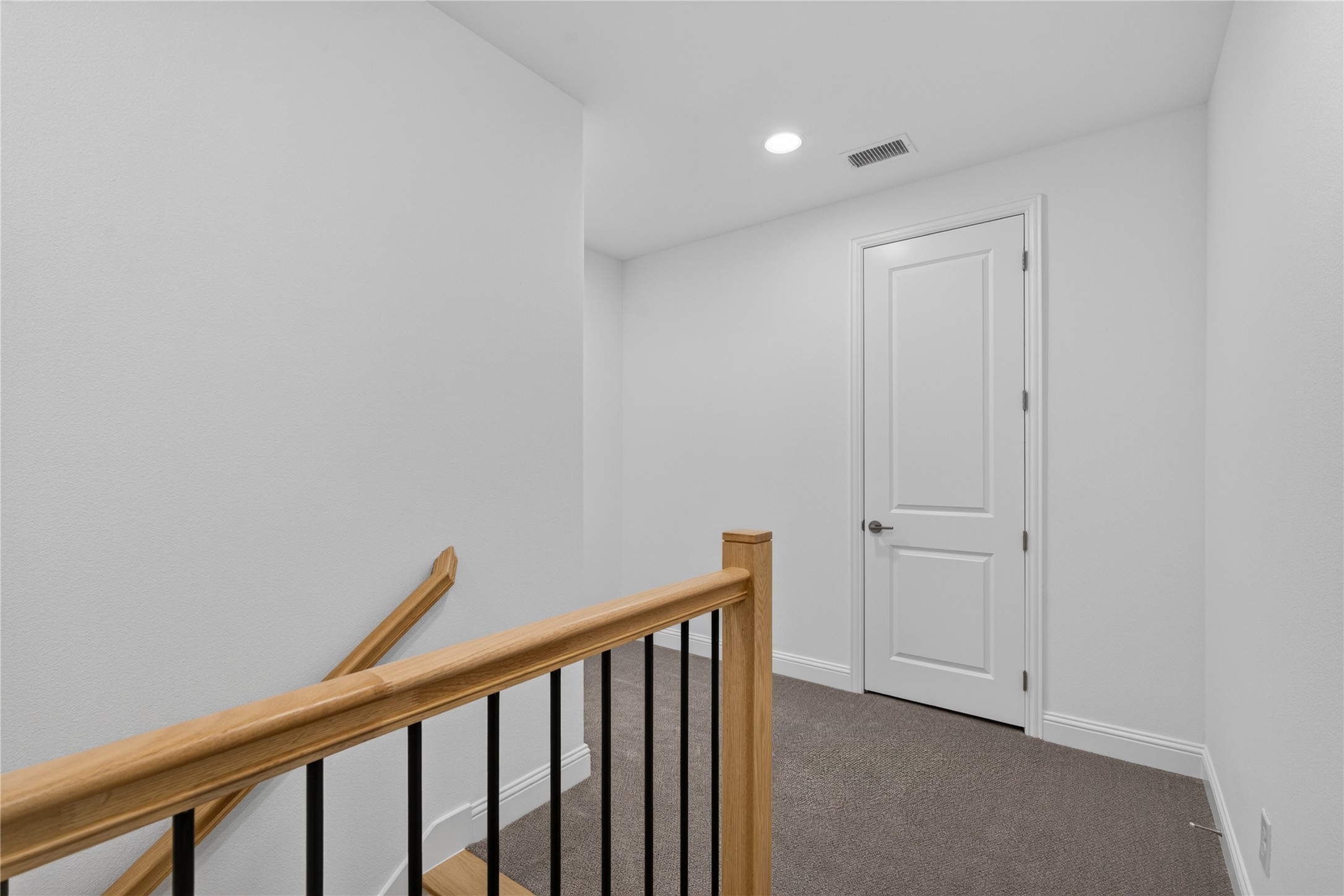 9676 Mav Lane