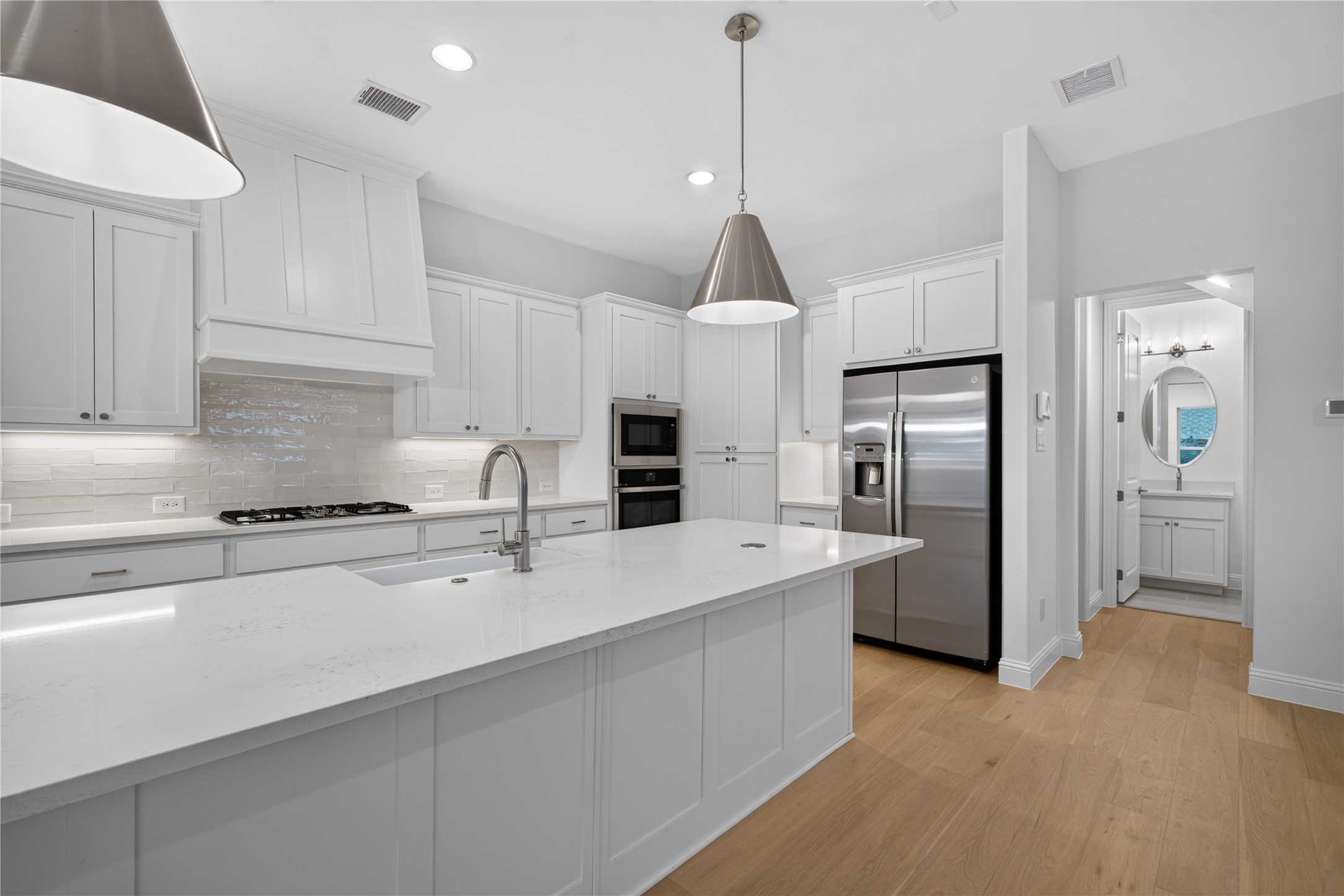 9676 Mav Lane