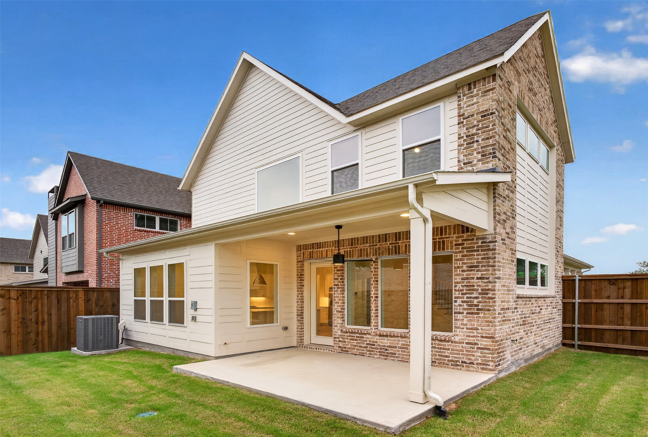 9676 Mav Lane