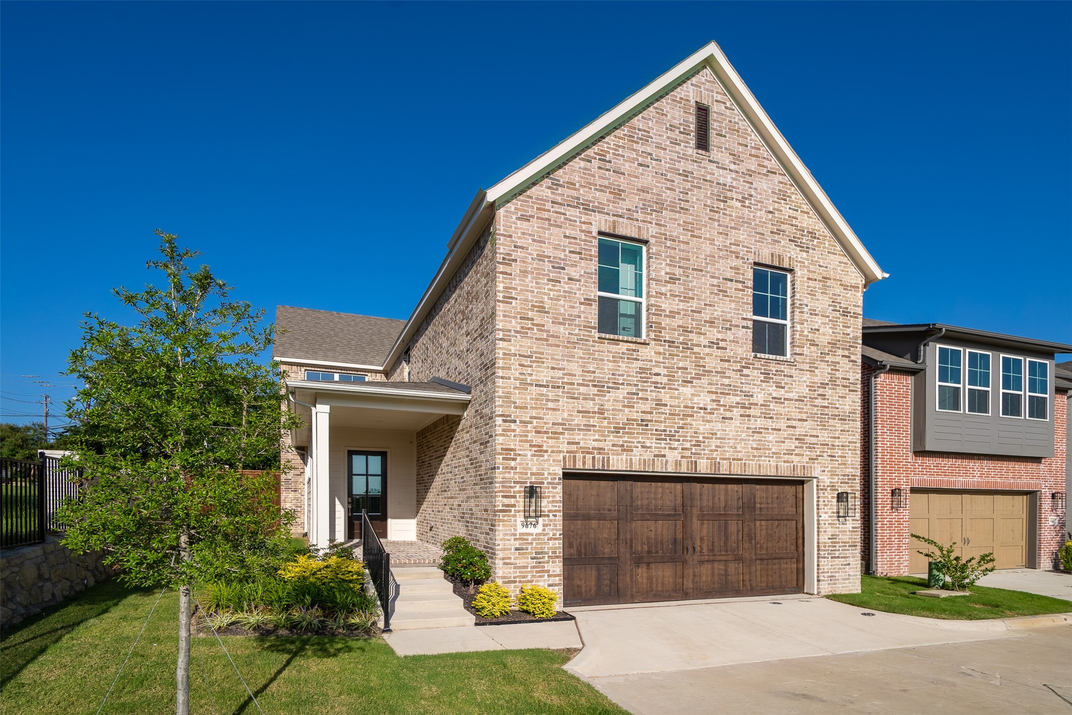 9676 Mav Lane