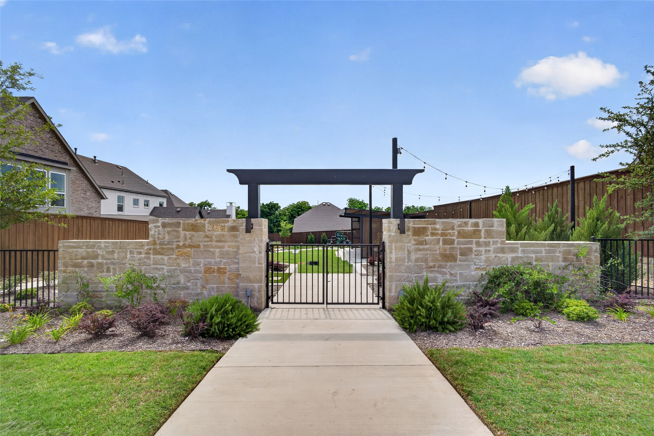9676 Mav Lane