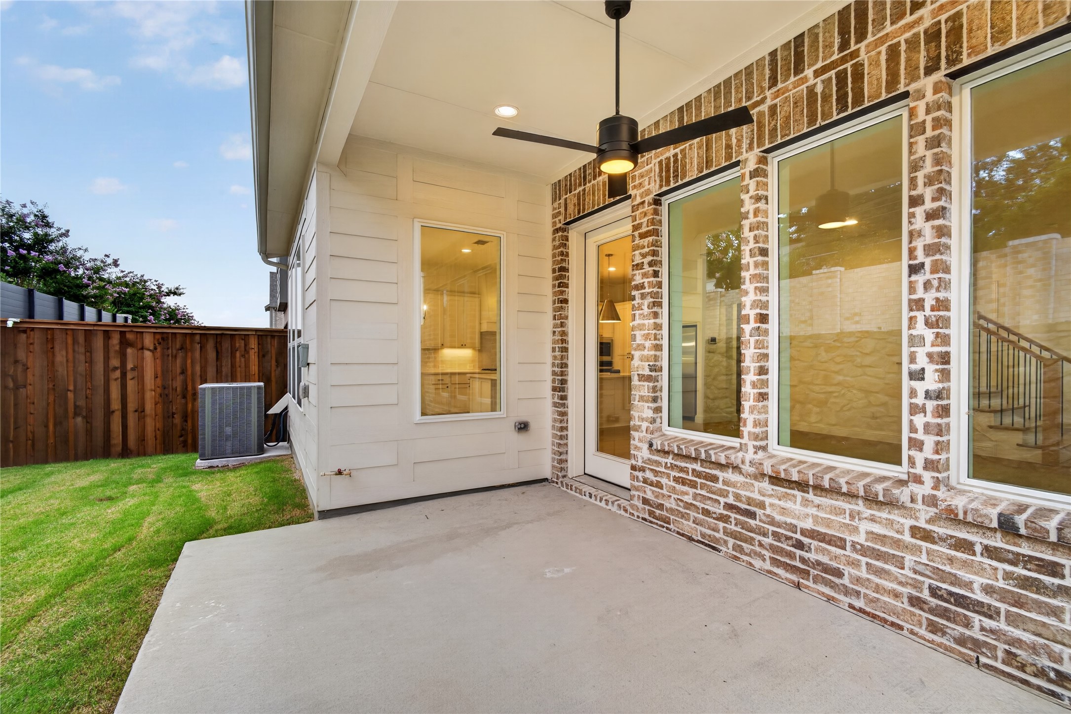 9676 Mav Lane
