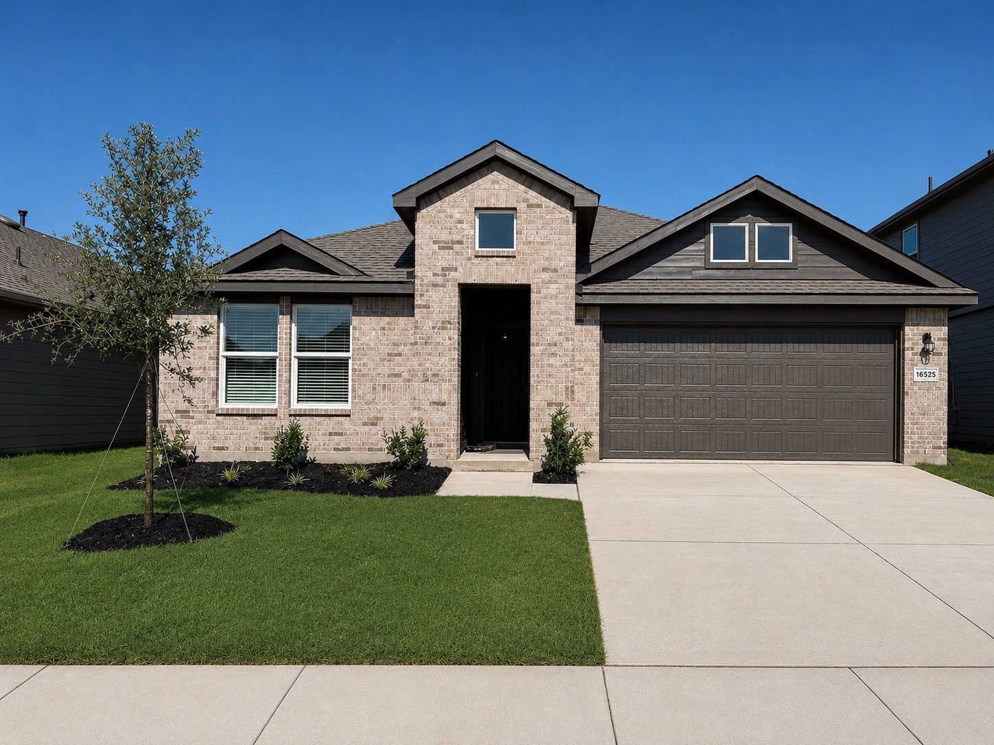 16525 Hudson Prairie Way