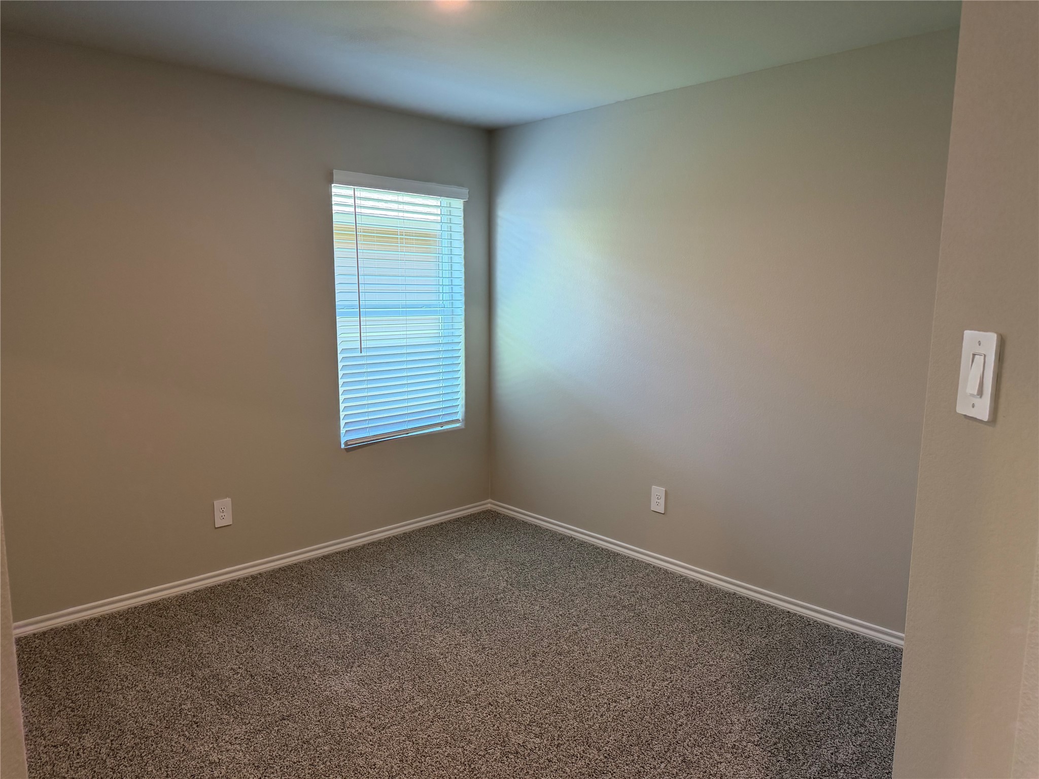 16525 Hudson Prairie Way