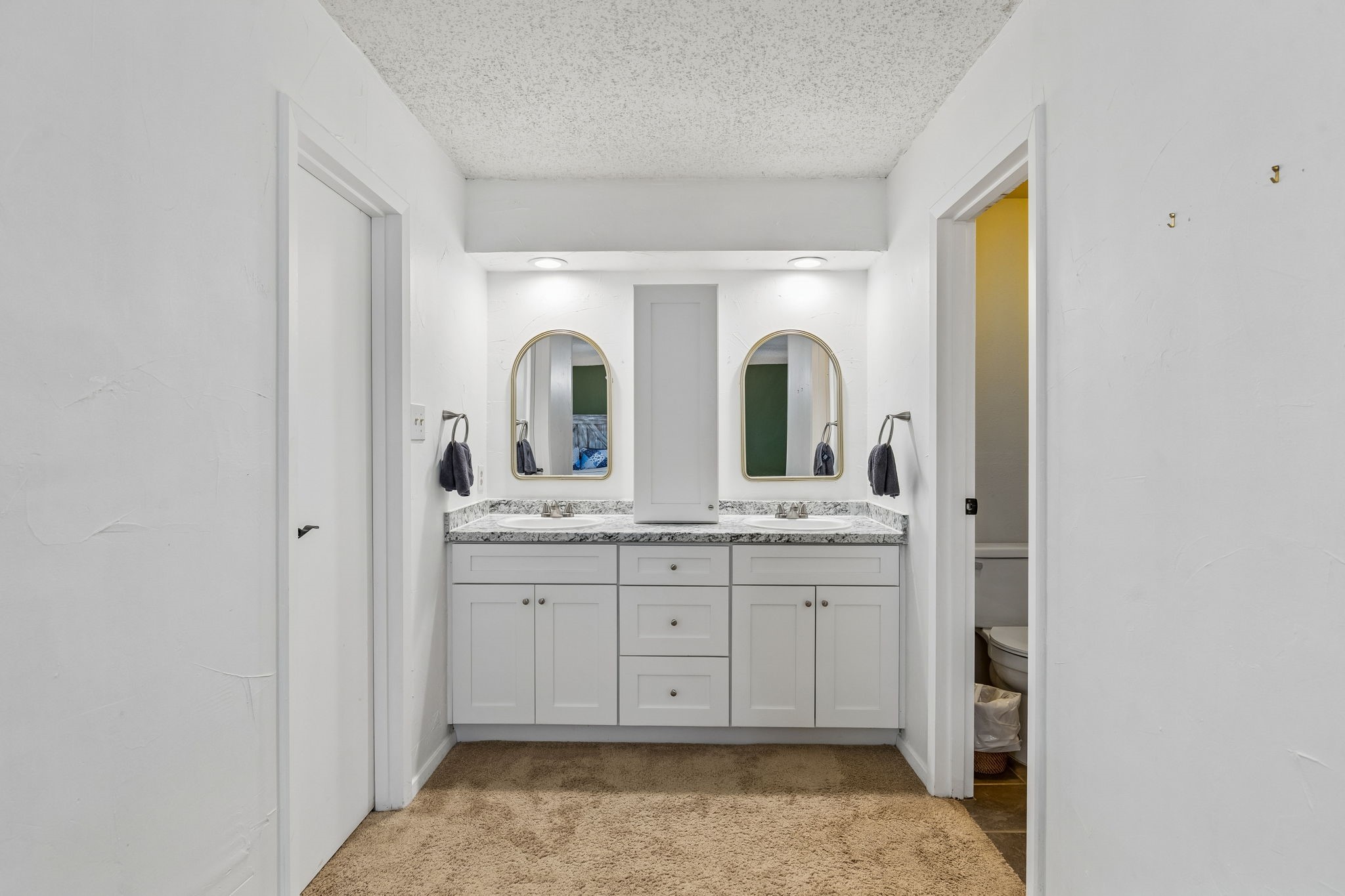 3437 Castle Rock Lane