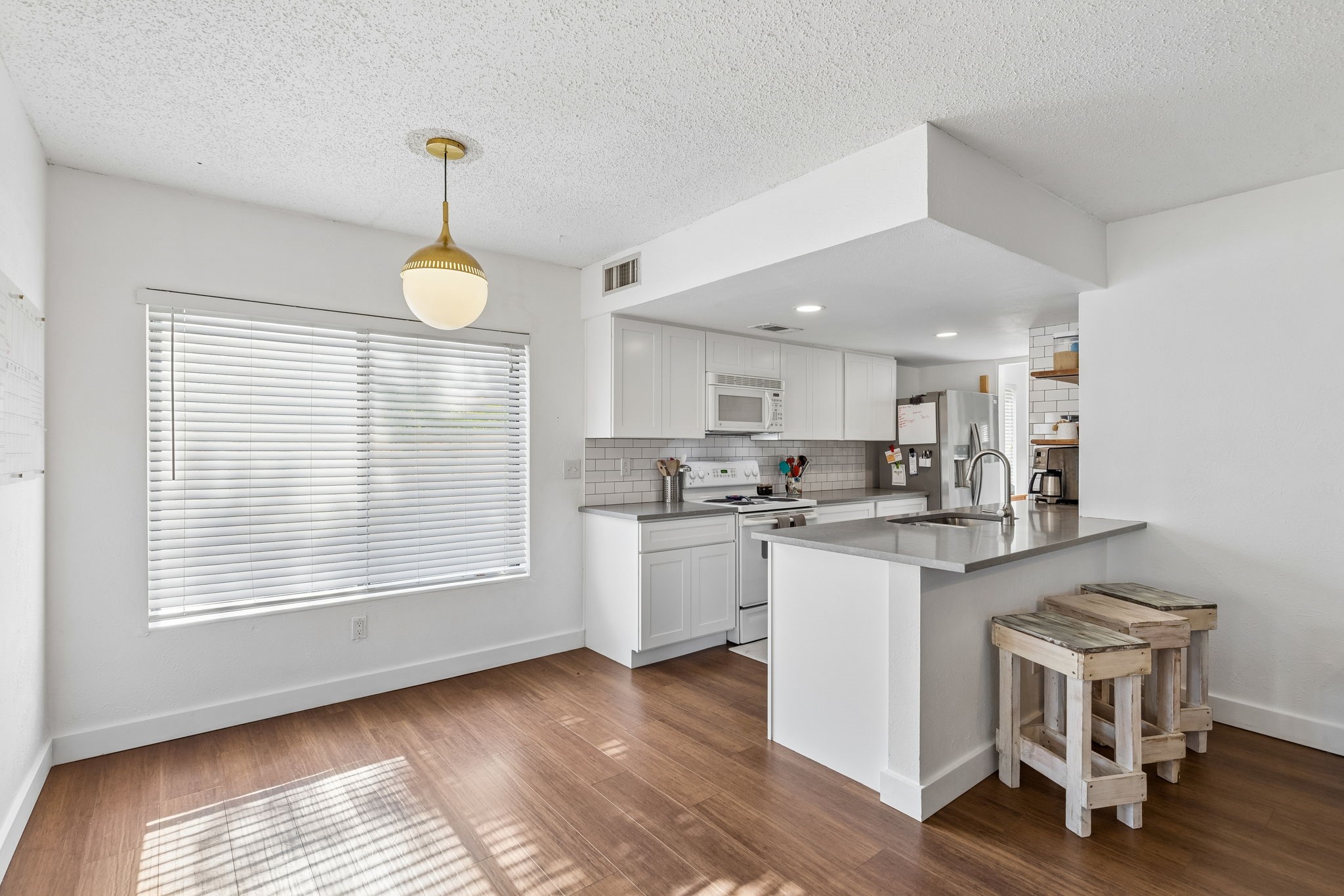 3437 Castle Rock Lane