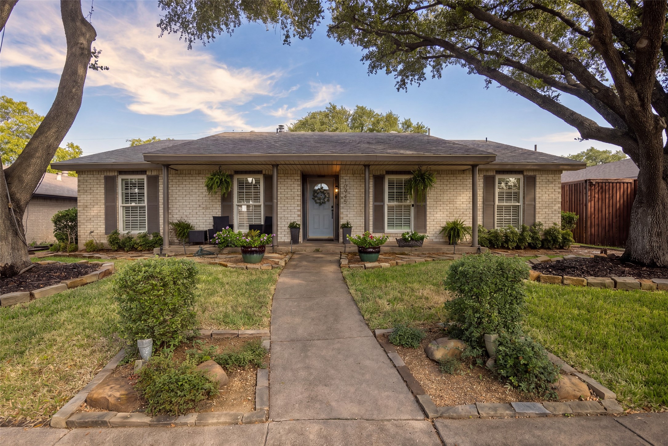 10945 Middle Knoll Drive