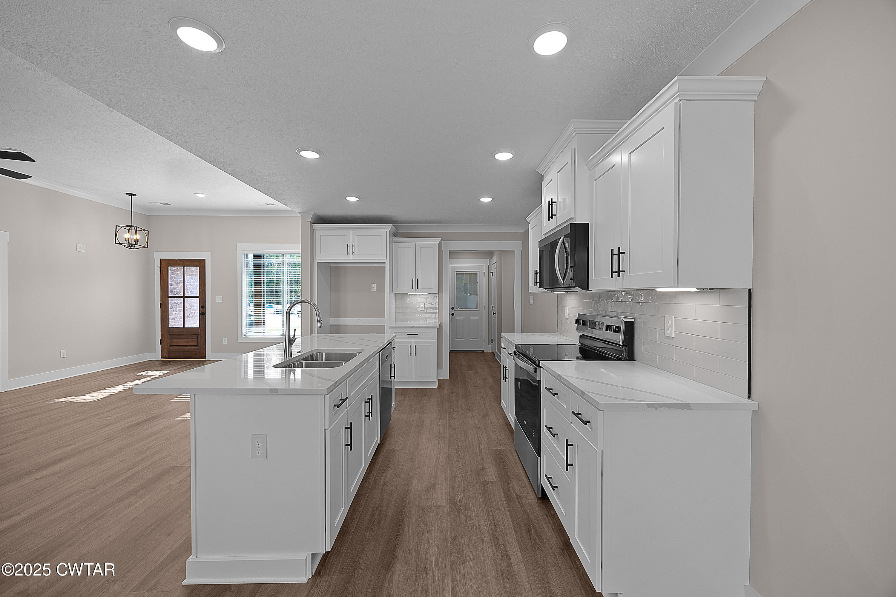 403 Fairway Boulevard