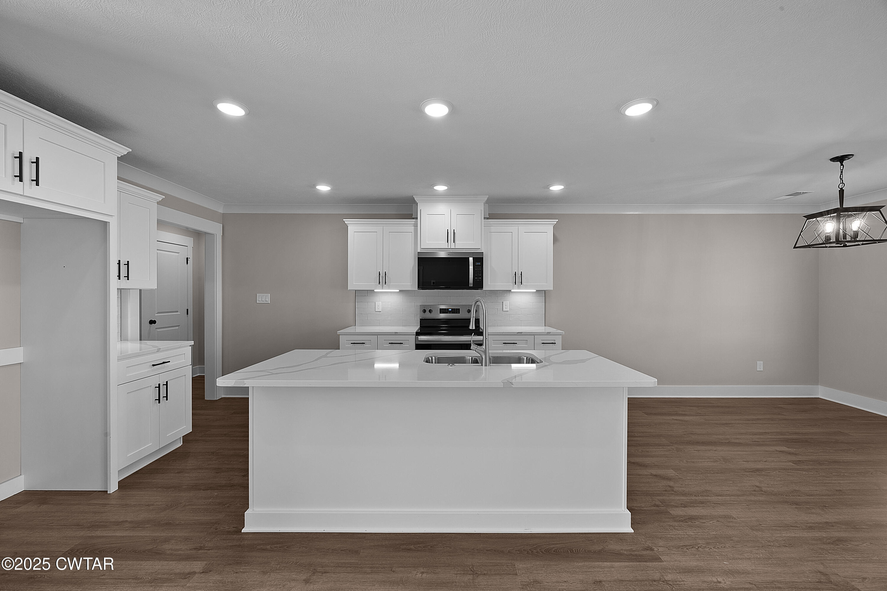 403 Fairway Boulevard