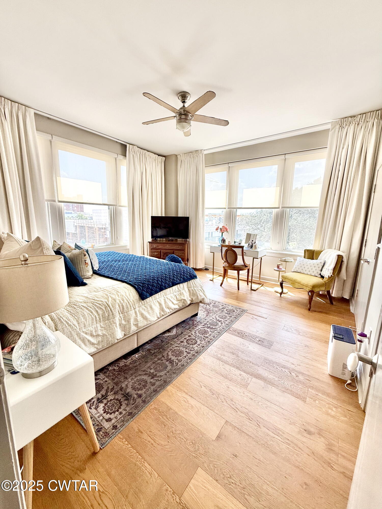 66 Monroe Avenue, 302