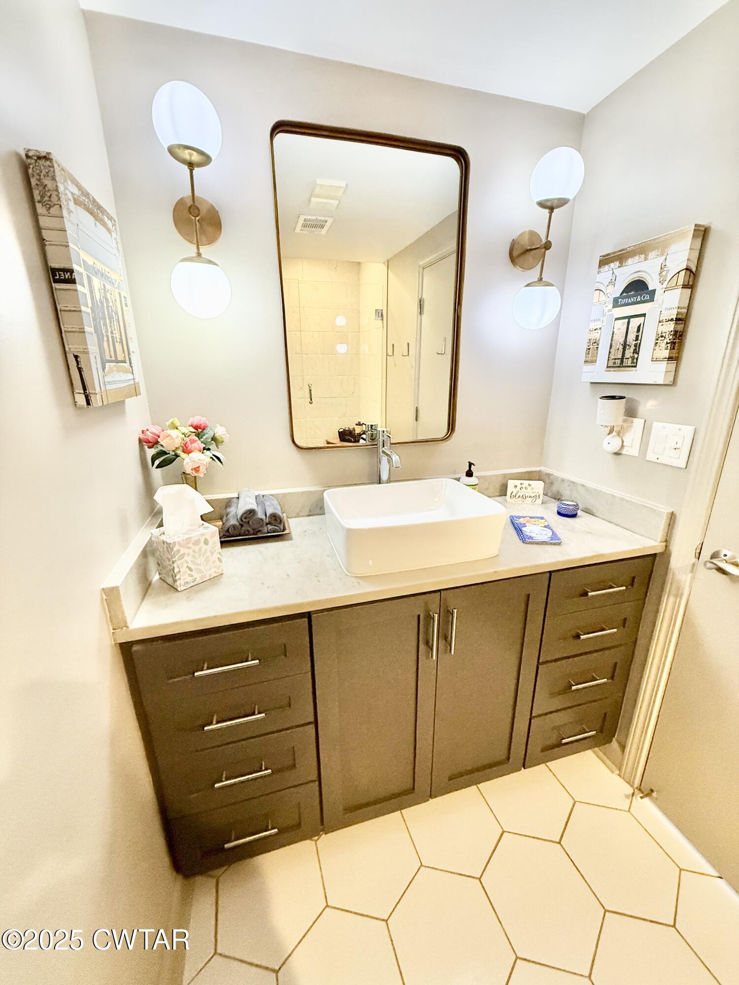 66 Monroe Avenue, 302