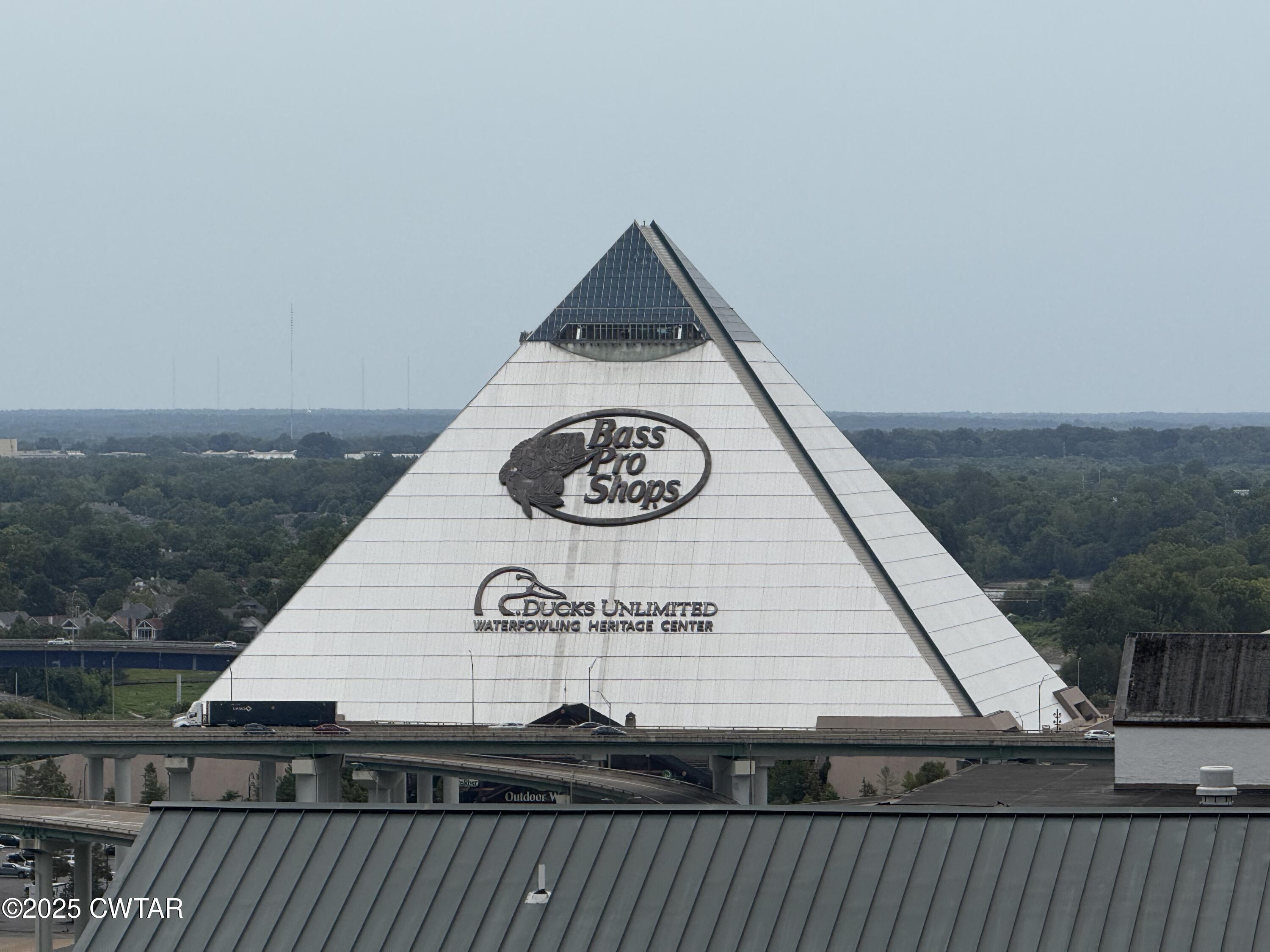 66 Monroe Avenue, 302