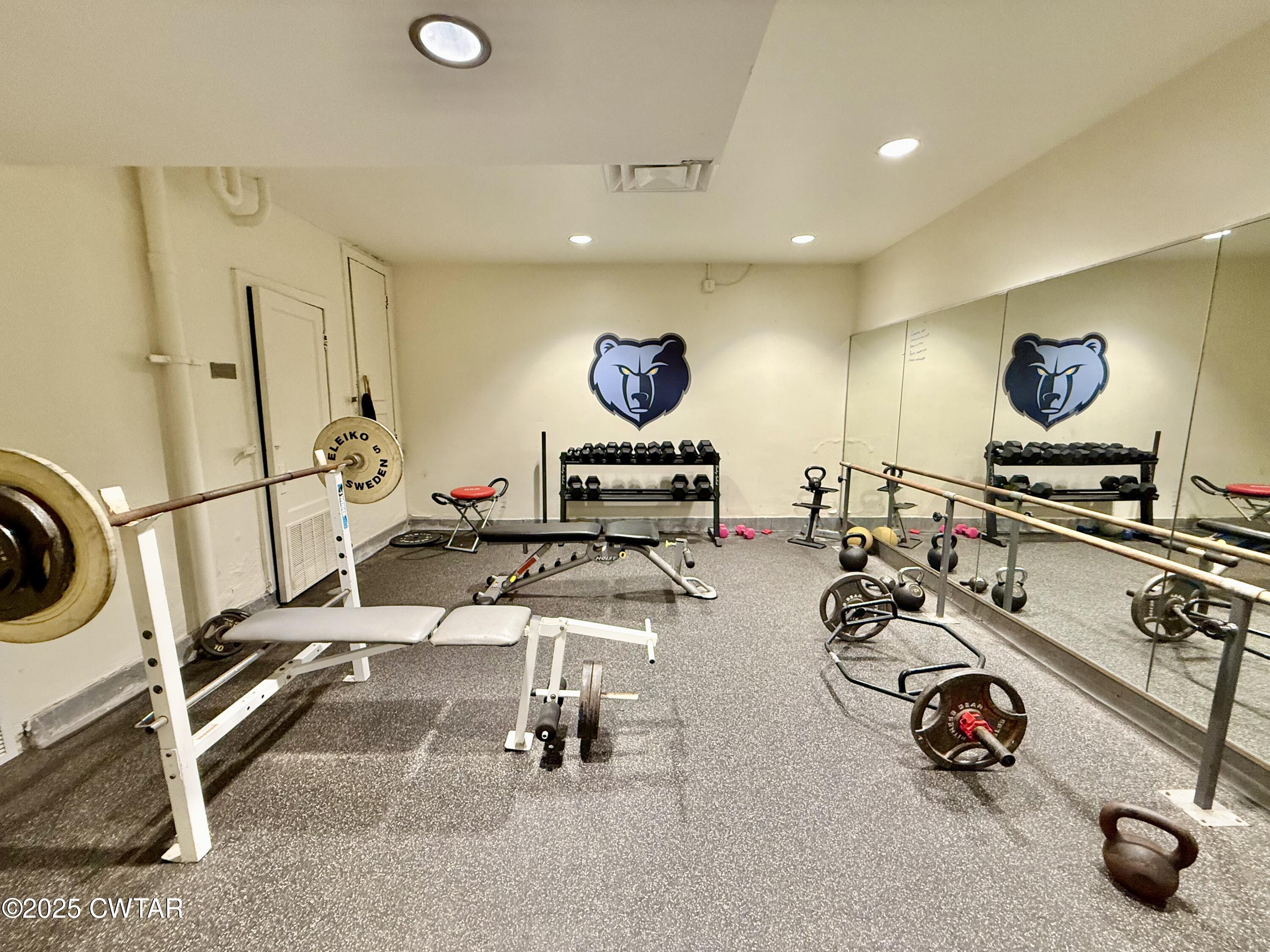 66 Monroe Avenue, 302