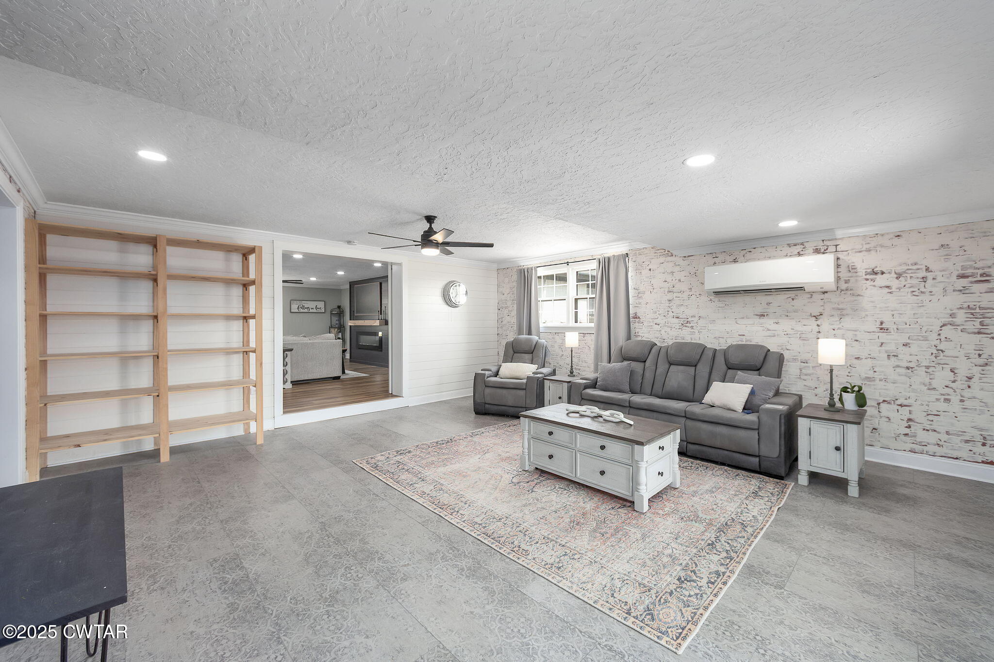 115 Dyer Highway